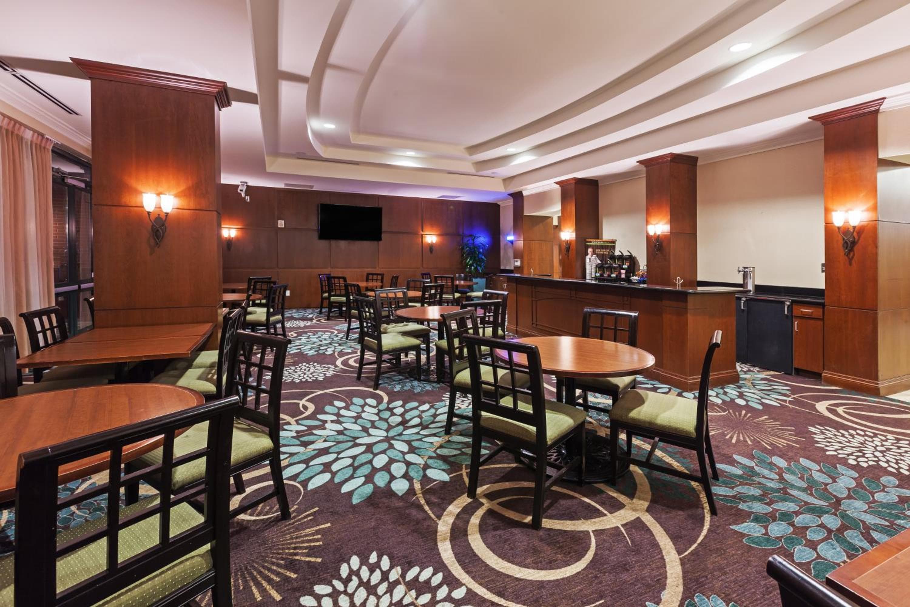 Staybridge Suites San Antonio Downtown Convention Center by IHG, San Antonio, photo 2