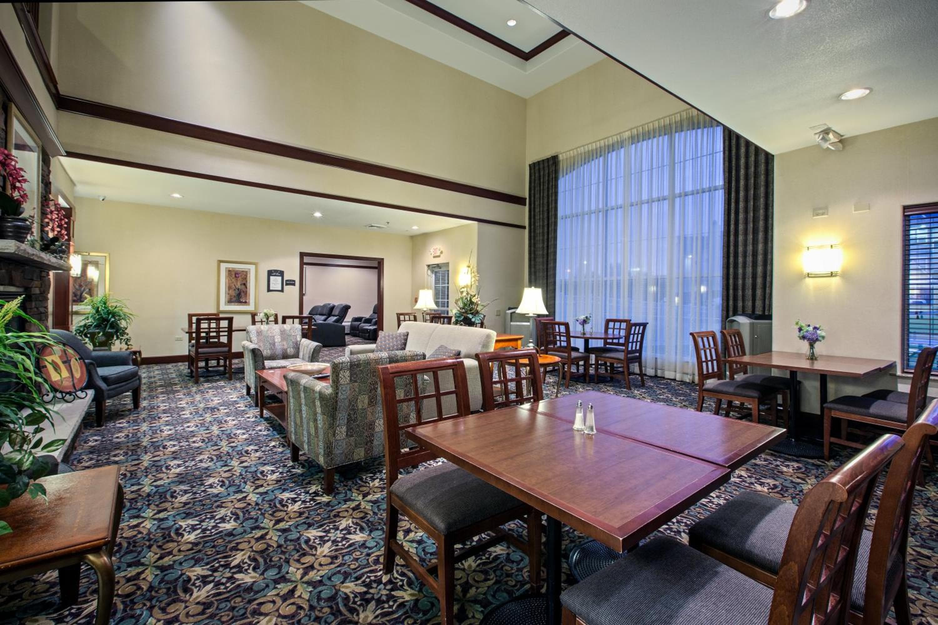 Staybridge Suites Rockford by IHG, Rockford, photo 2