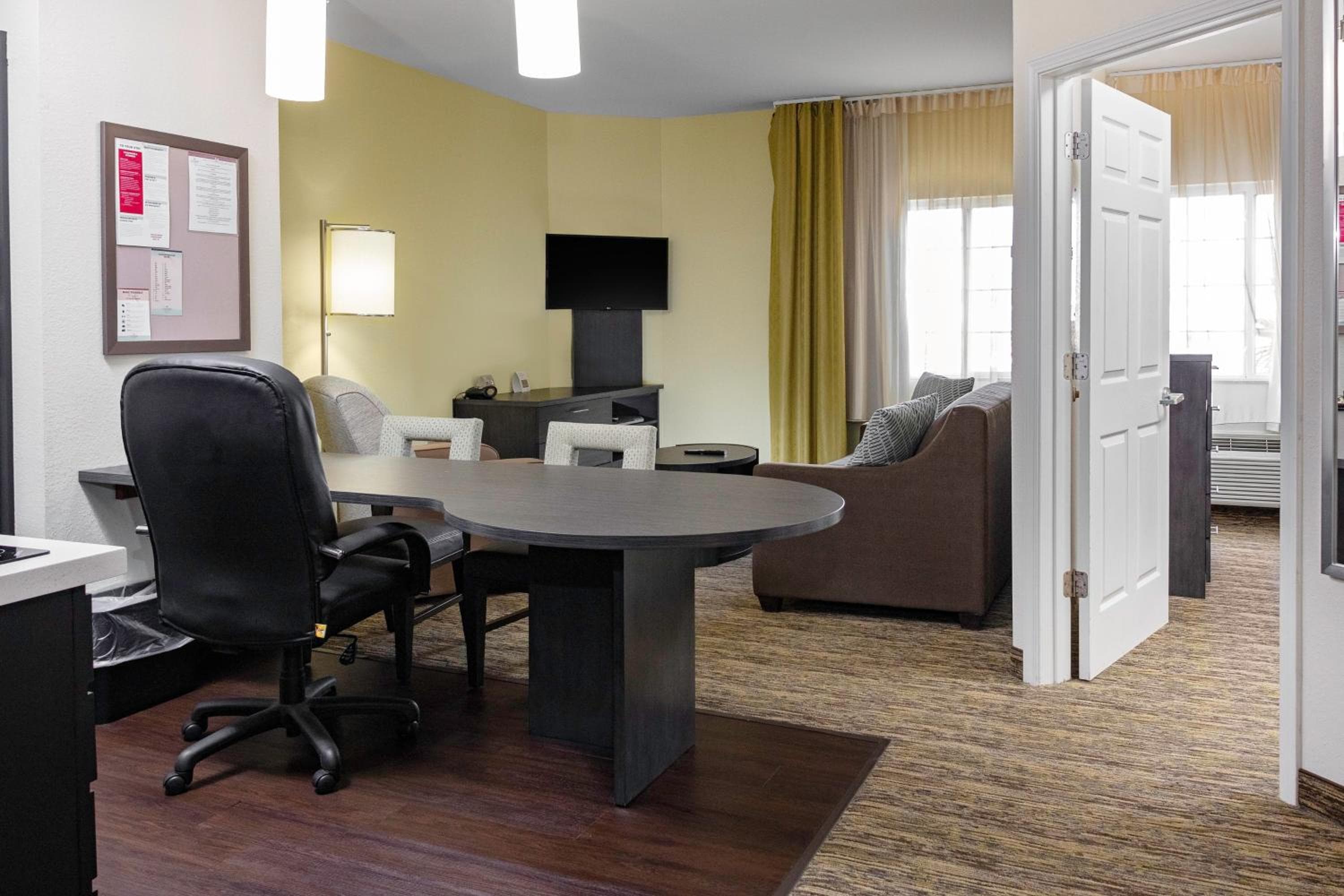 Candlewood Suites Warner Robins by IHG, Warner Robins, photo 2