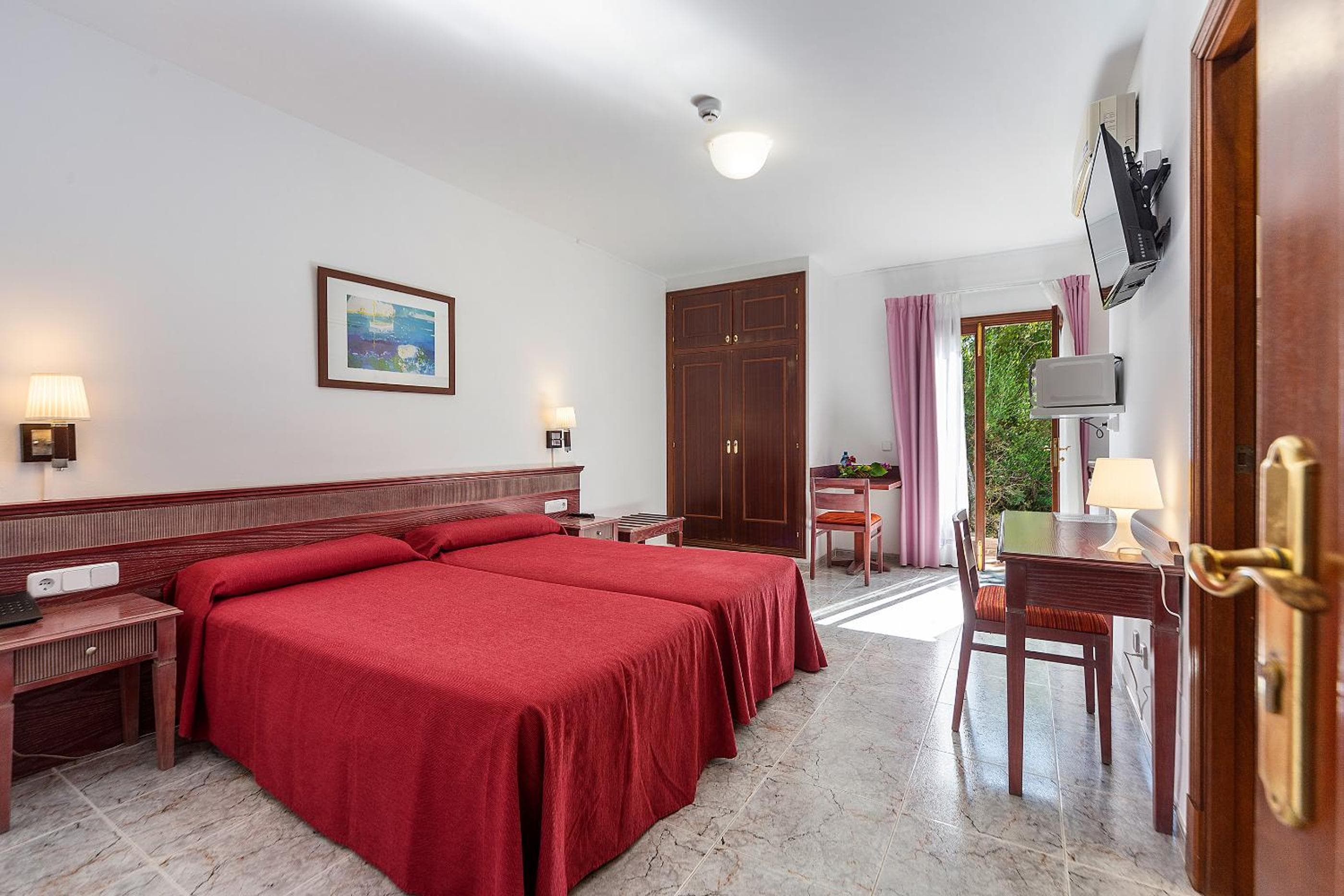 Apartamentos Cala Murada Tennis, Cala Murada, photo 4