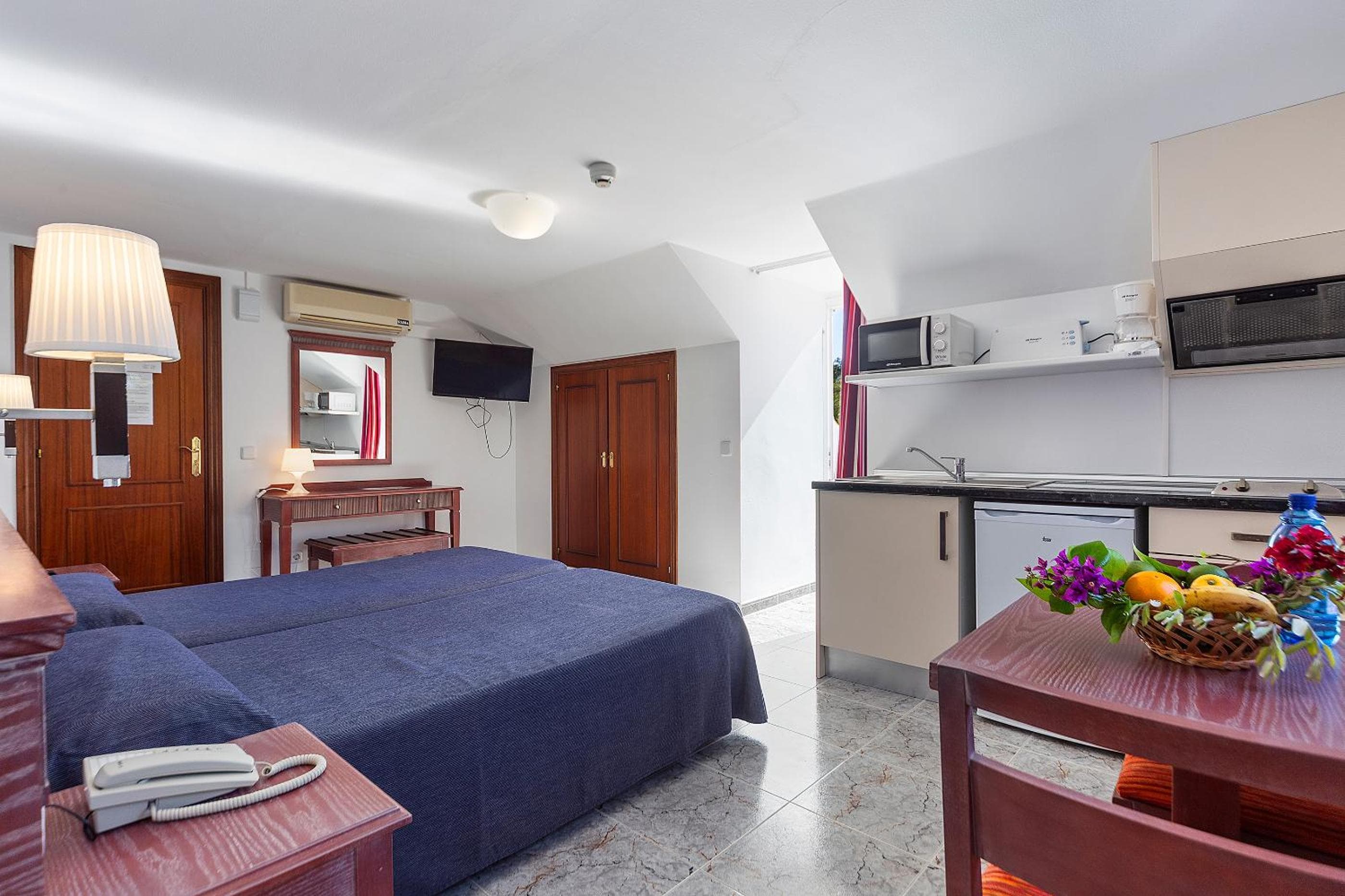 Apartamentos Cala Murada Tennis, Cala Murada, photo 2