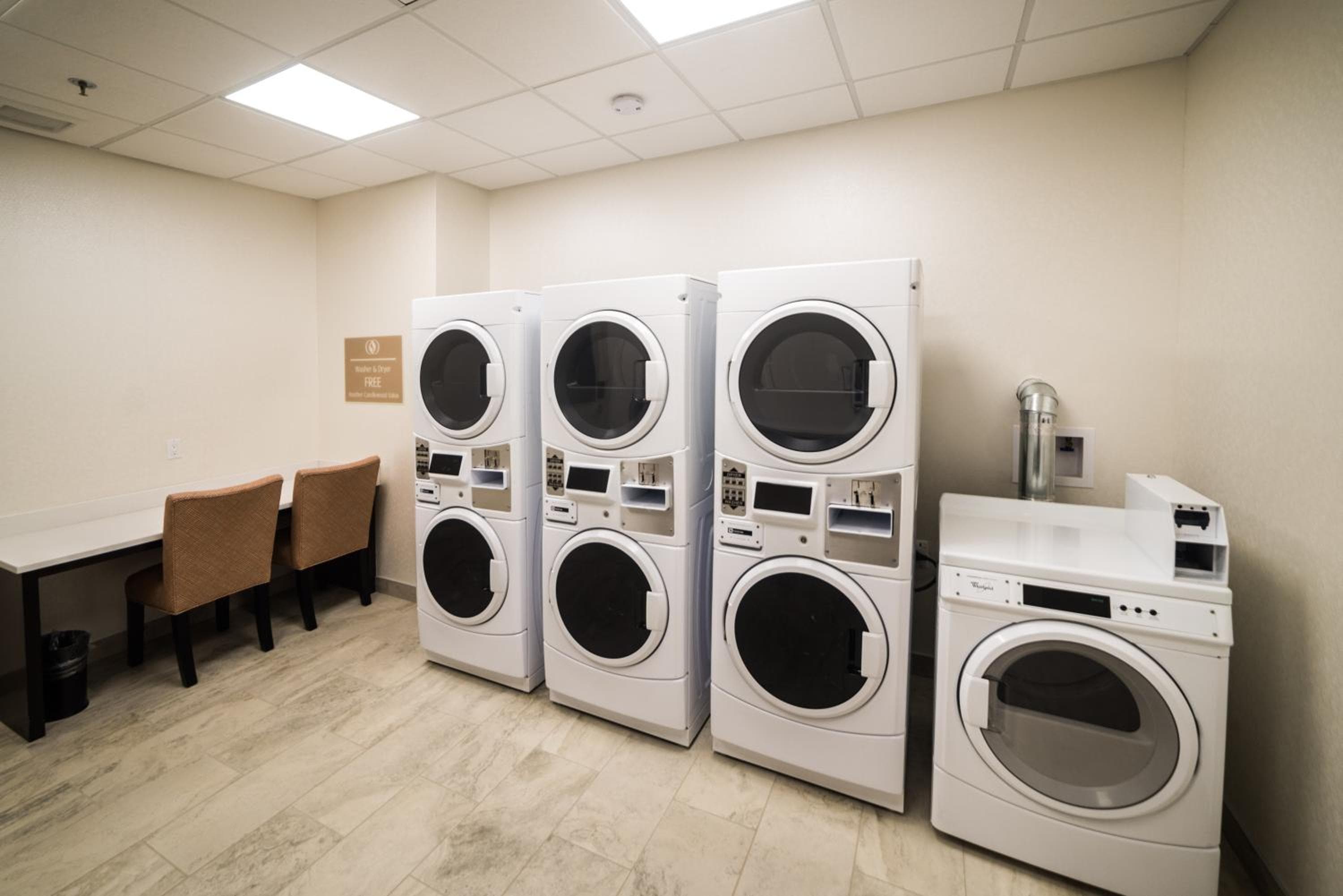 Candlewood Suites West Edmonton - Mall Area by IHG, Edmonton, photo 2