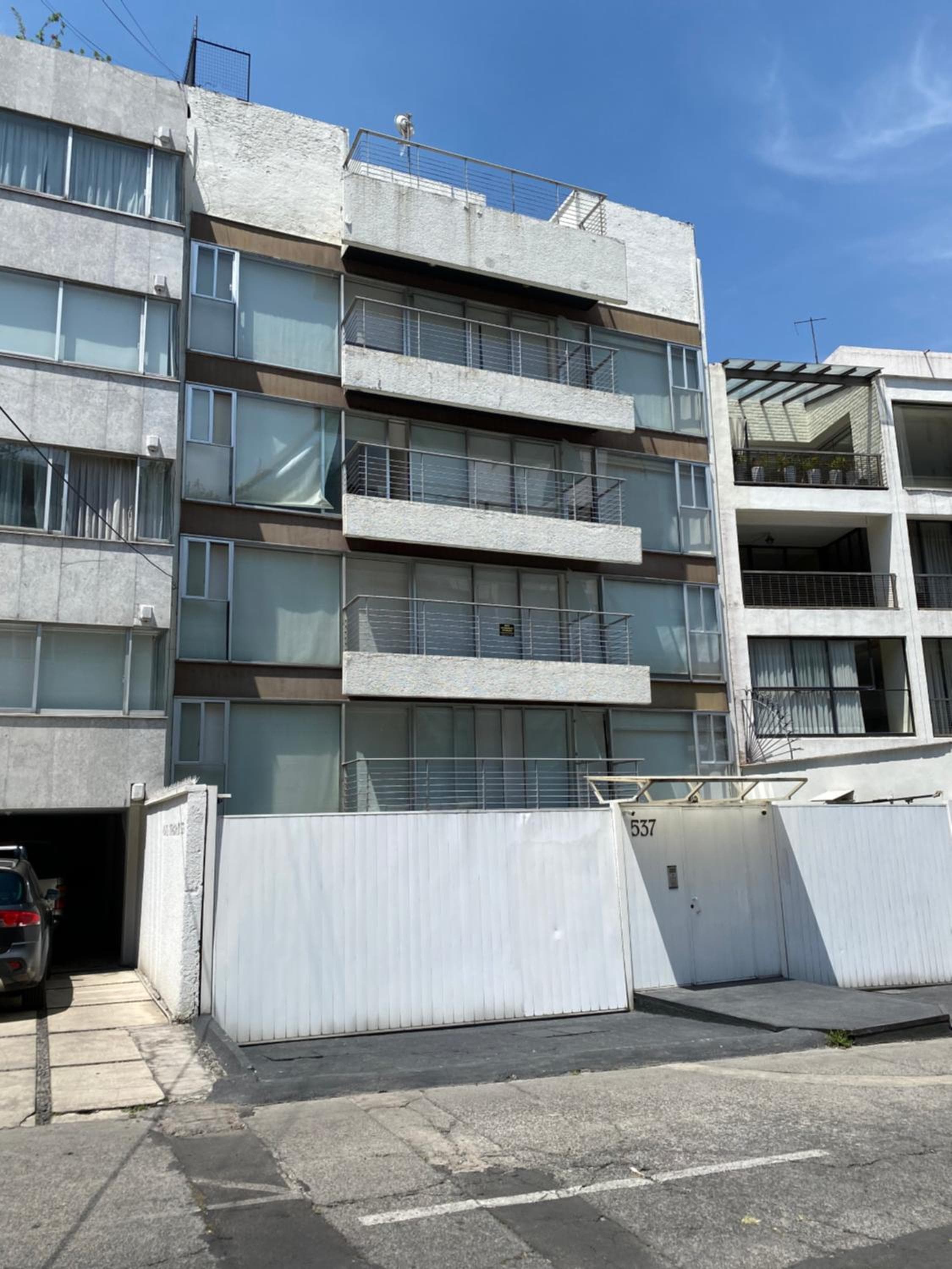 Building at Grupo Kings Suites -Monte Chimborazo 537