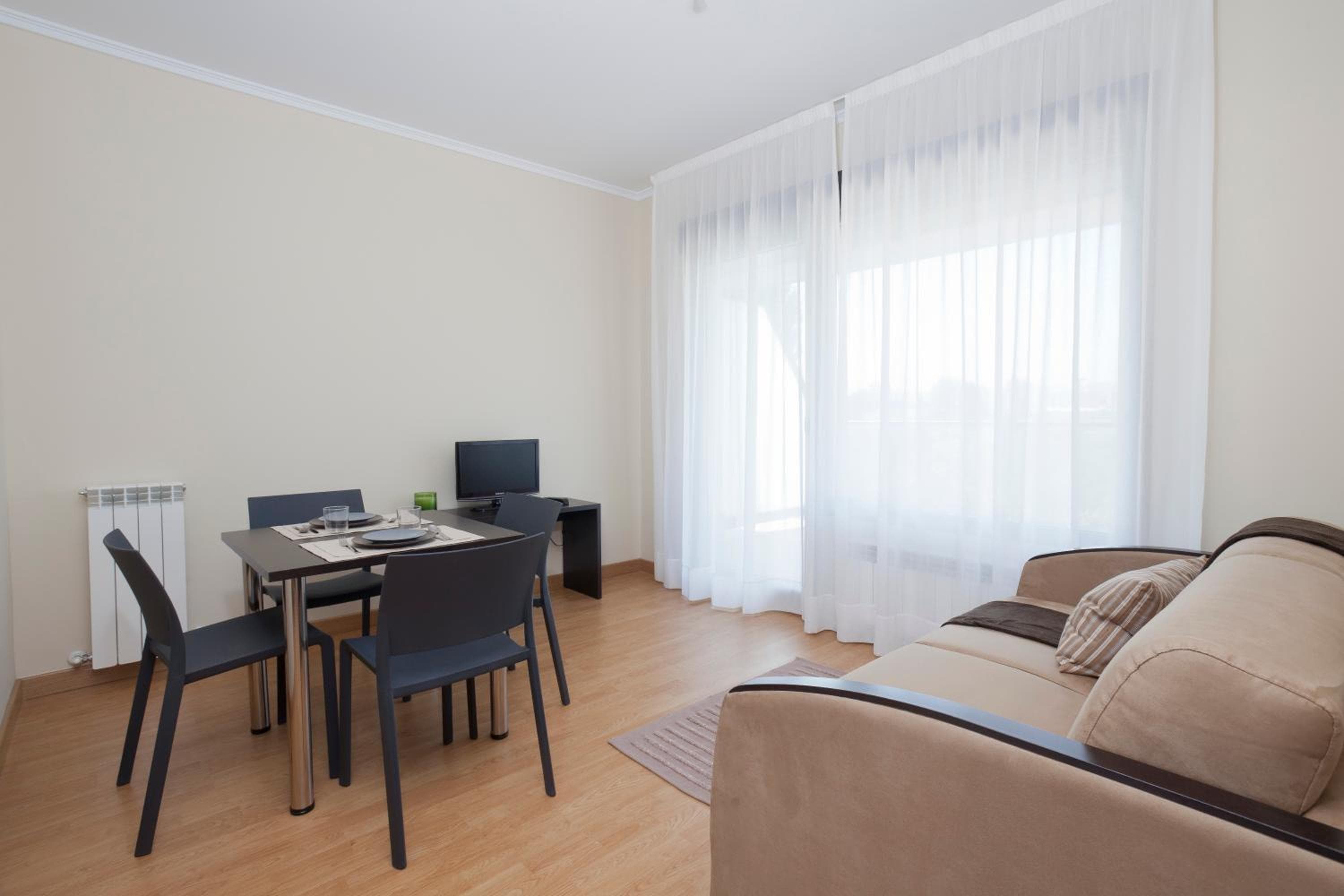 Aparthotel Jardines de Aristi, Vitoria-Gasteiz, photo 3