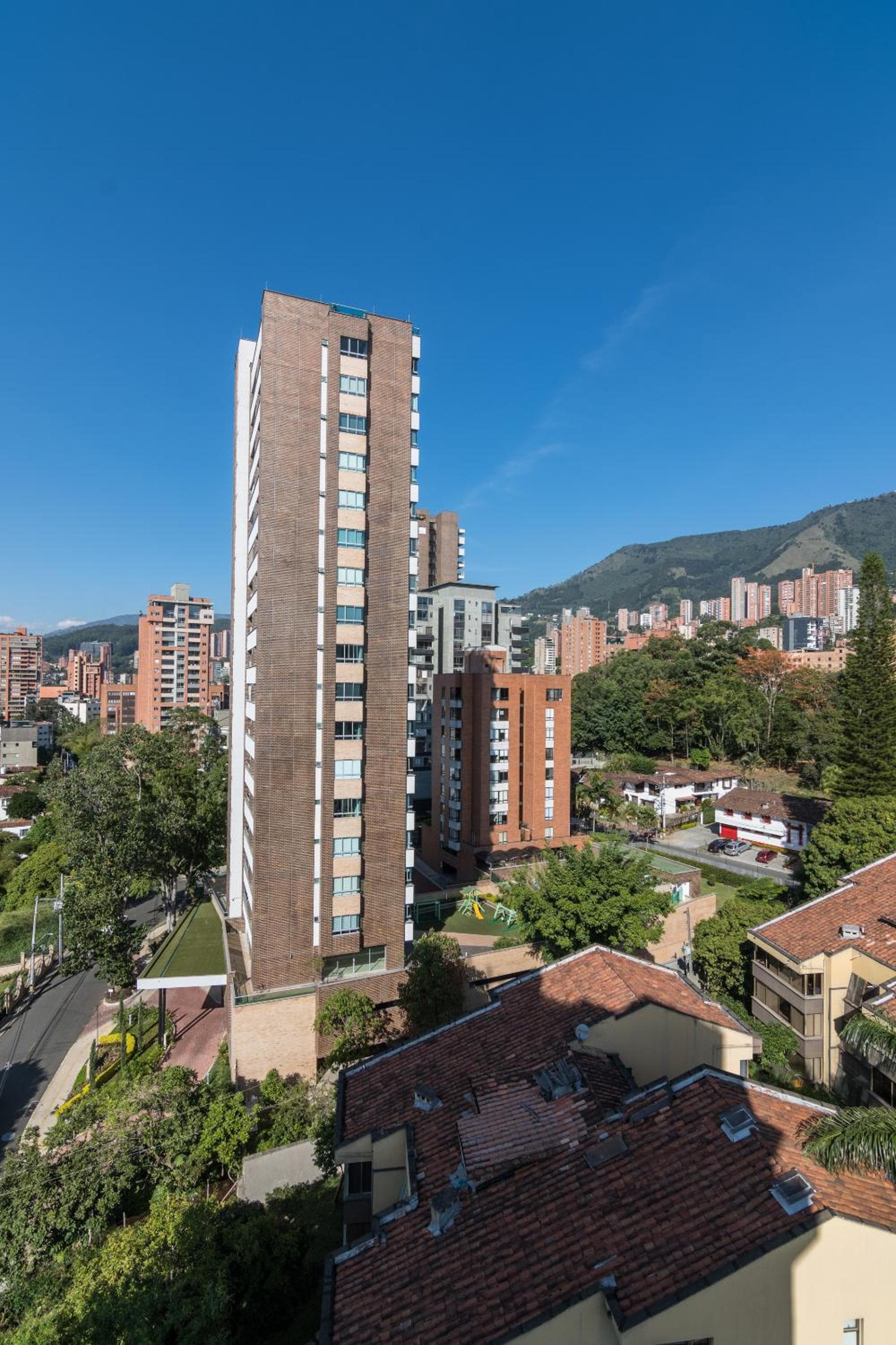 Apartamentos Poblado Alejandría by HOUSY, Medellín