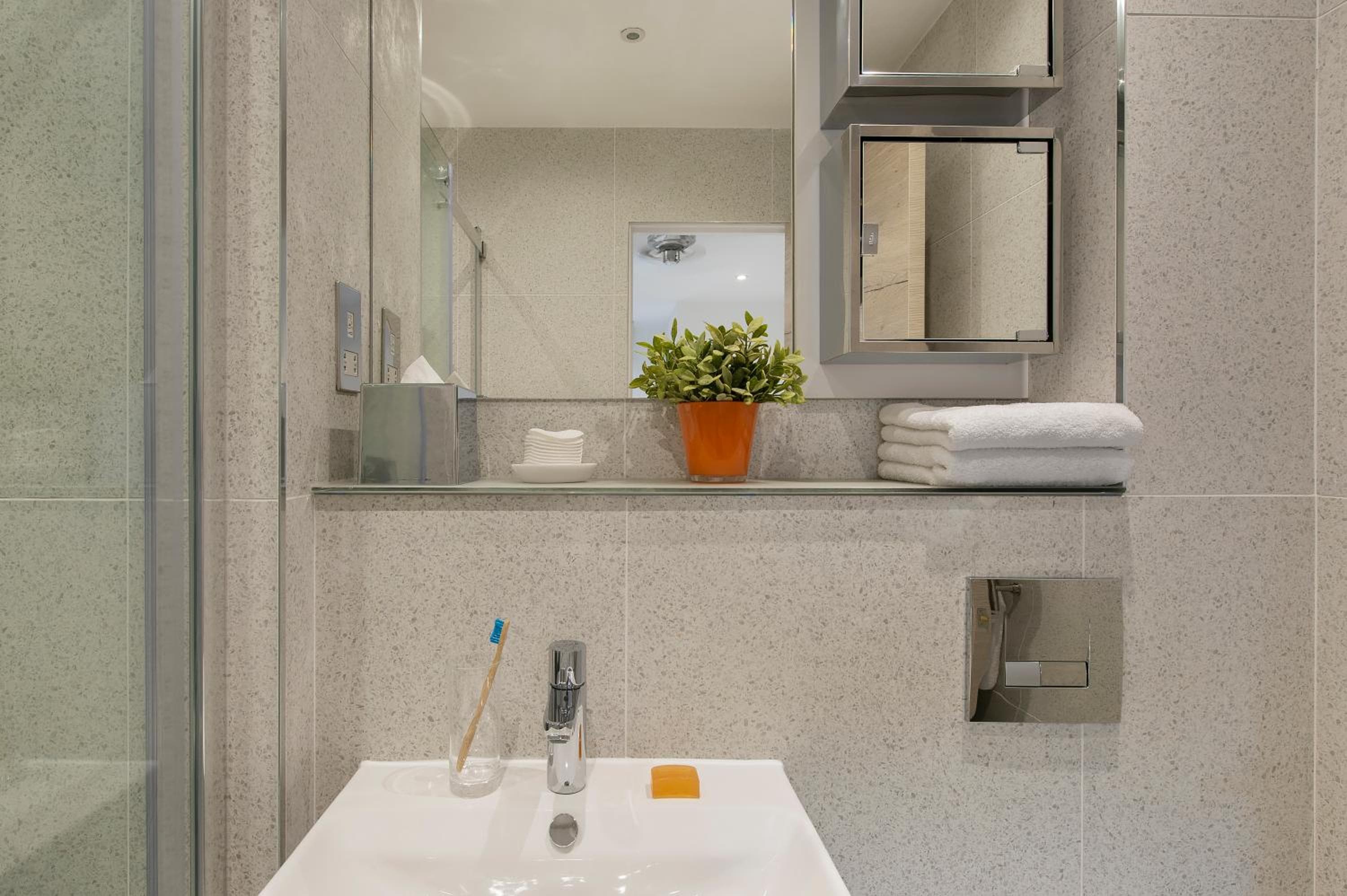 Q Square by Supercity Aparthotels, Brighton & Hove, photo 3
