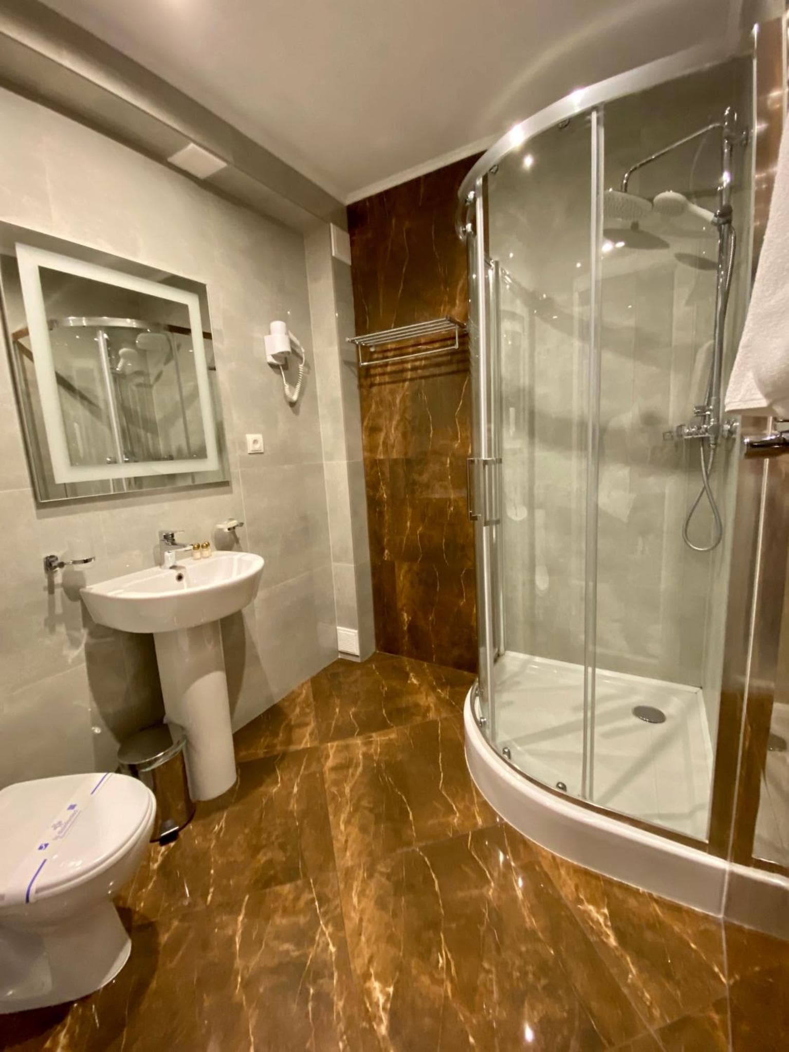 Opera Center Hotel & Apartments, Lviv, photo 5