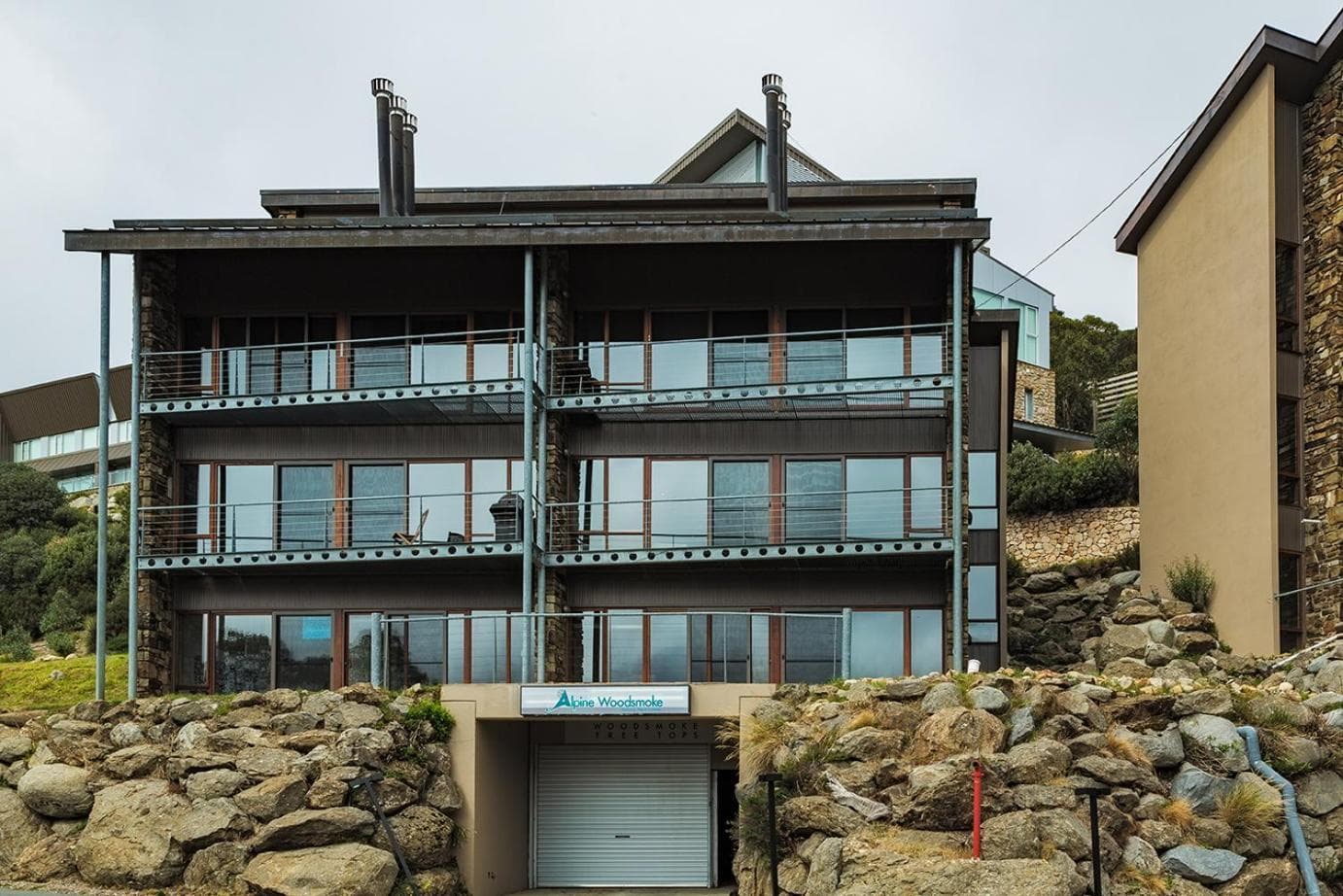 Alpine Woodsmoke Apartments, Falls Creek, photo 4