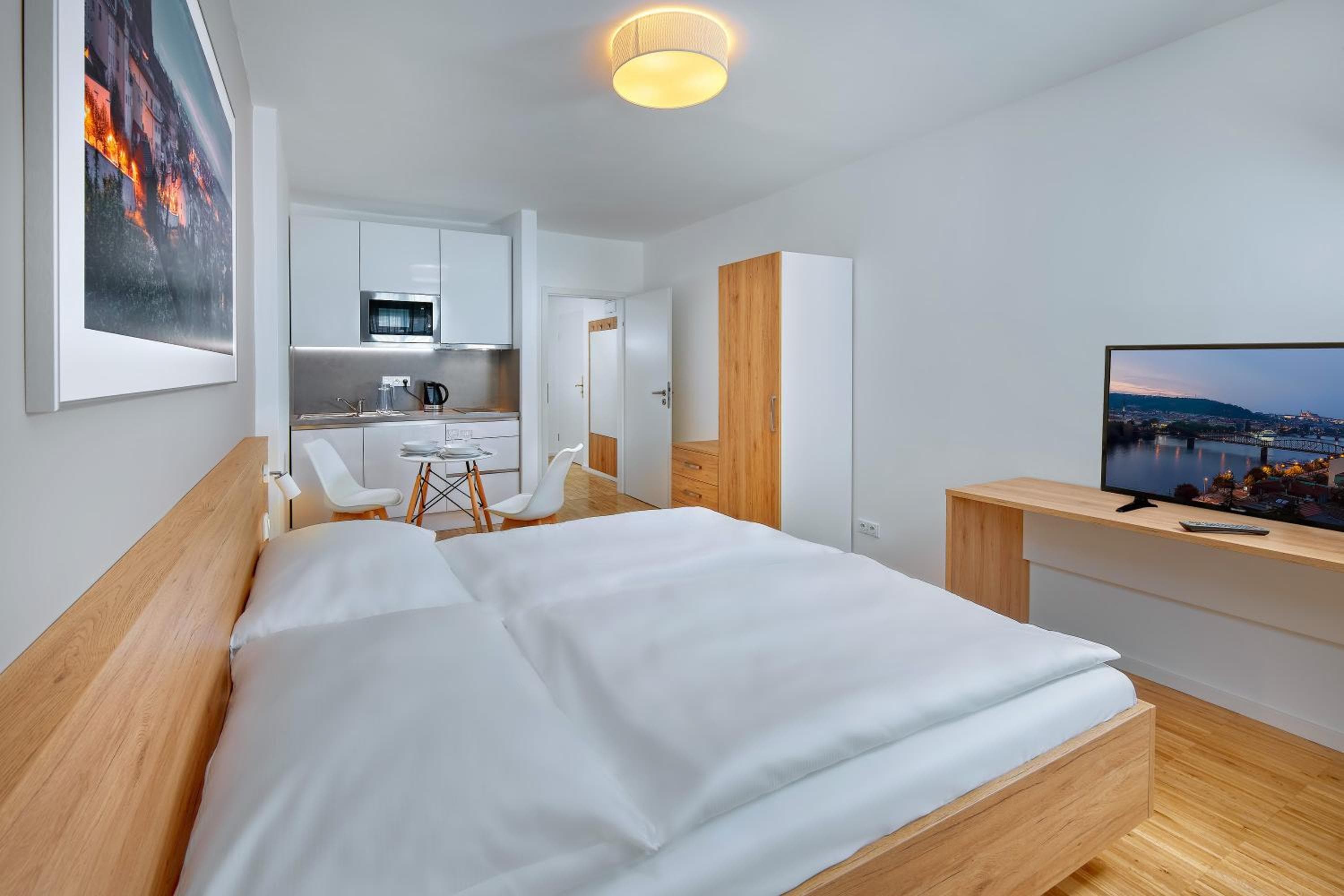 Downtown Suites Kodanska, Prague, photo 3