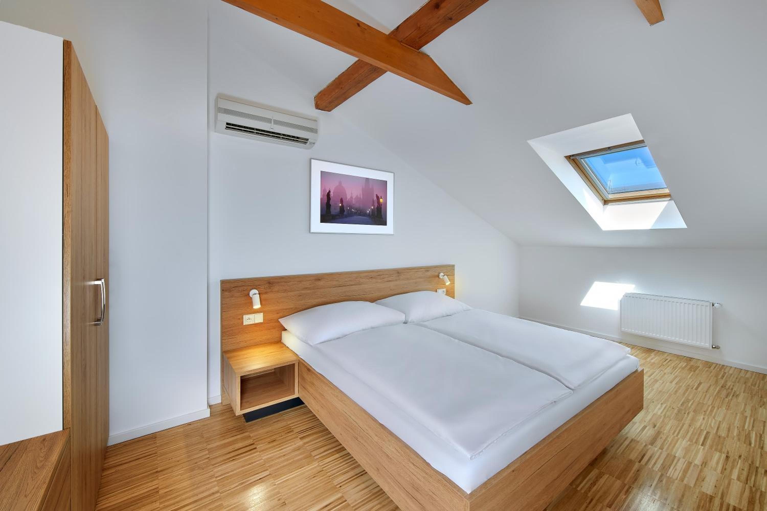 Downtown Suites Kodanska, Prague, photo 2