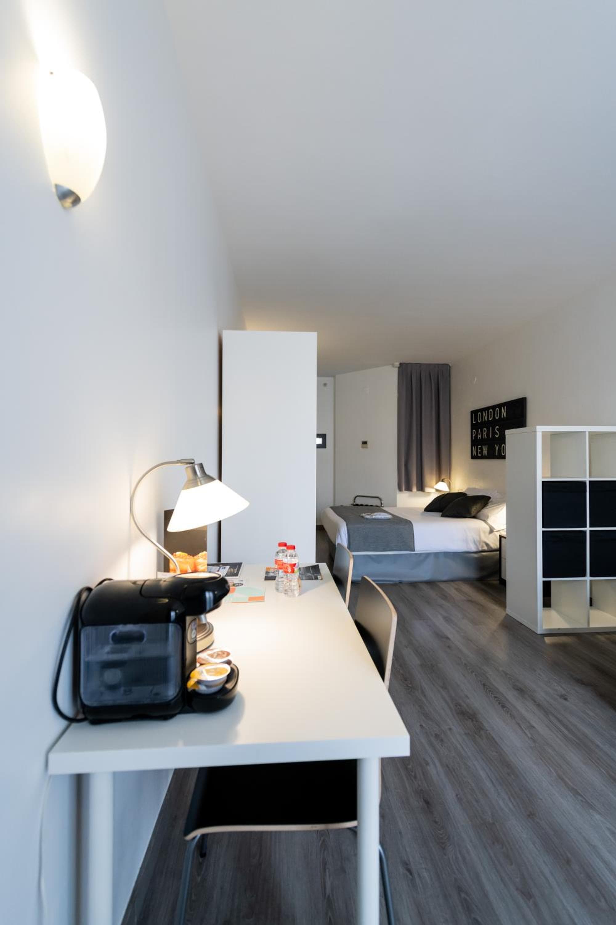 Aparthotel Atenea Calabria, Barcelona, photo 4