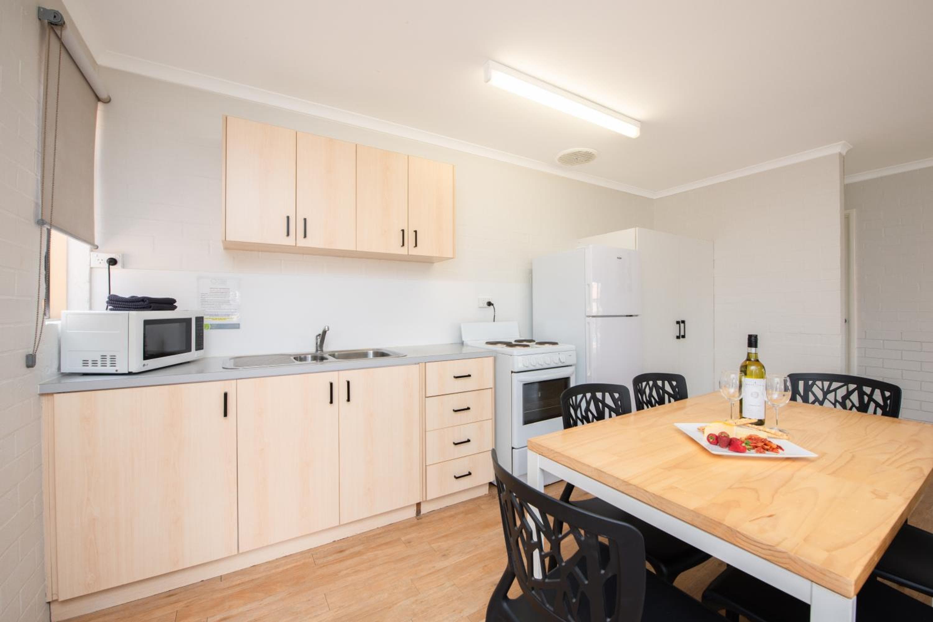Geraldton's Ocean West Holiday Units & Short Stay Accommodation, Geraldton, photo 6