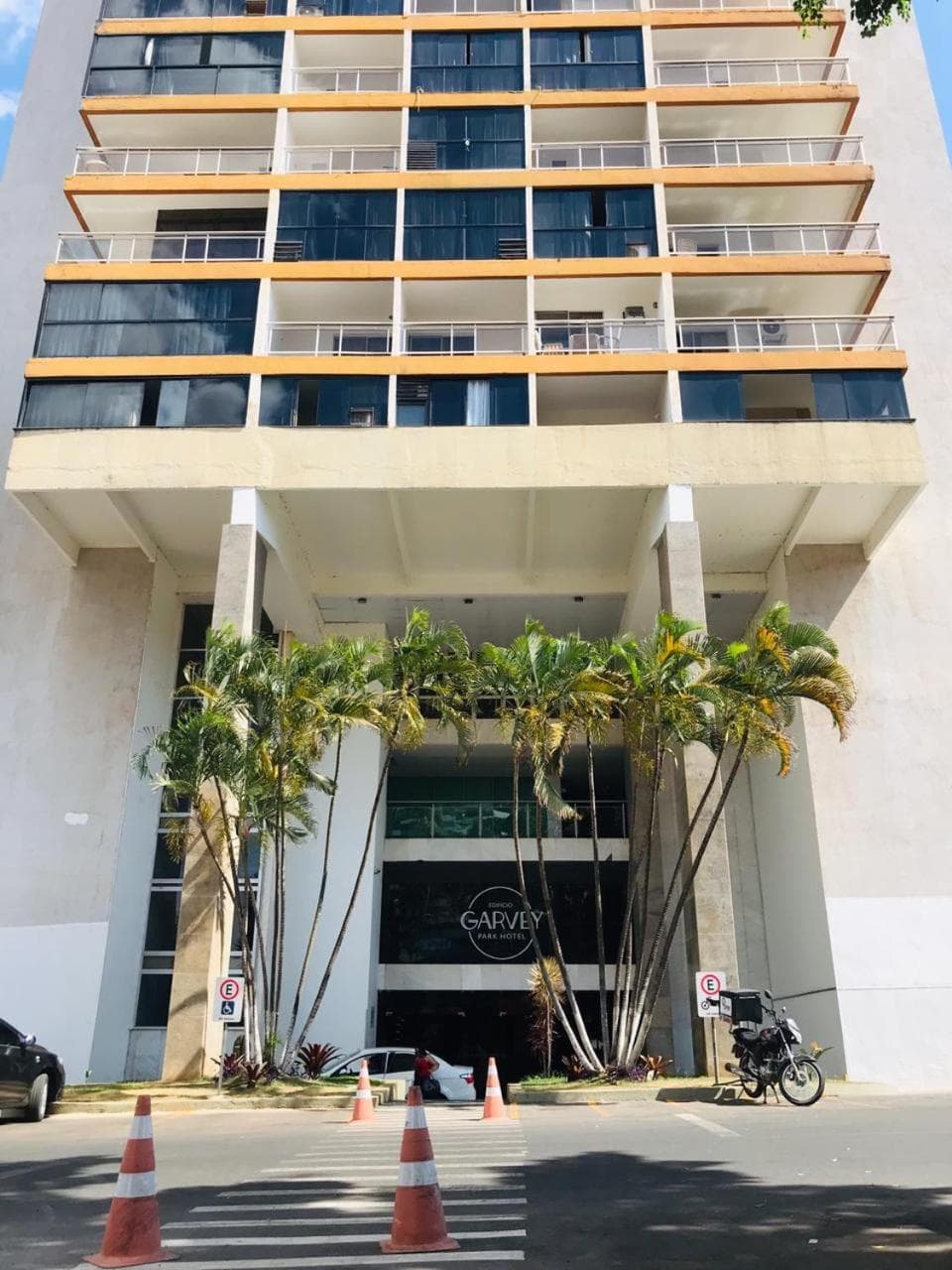 Garvey Flats, Brasilia