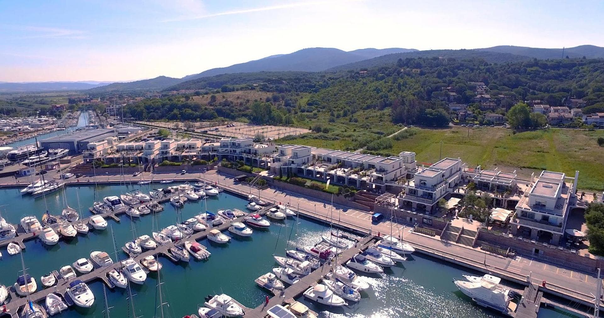 Marina di Scarlino Resort, Puntone di Scarlino