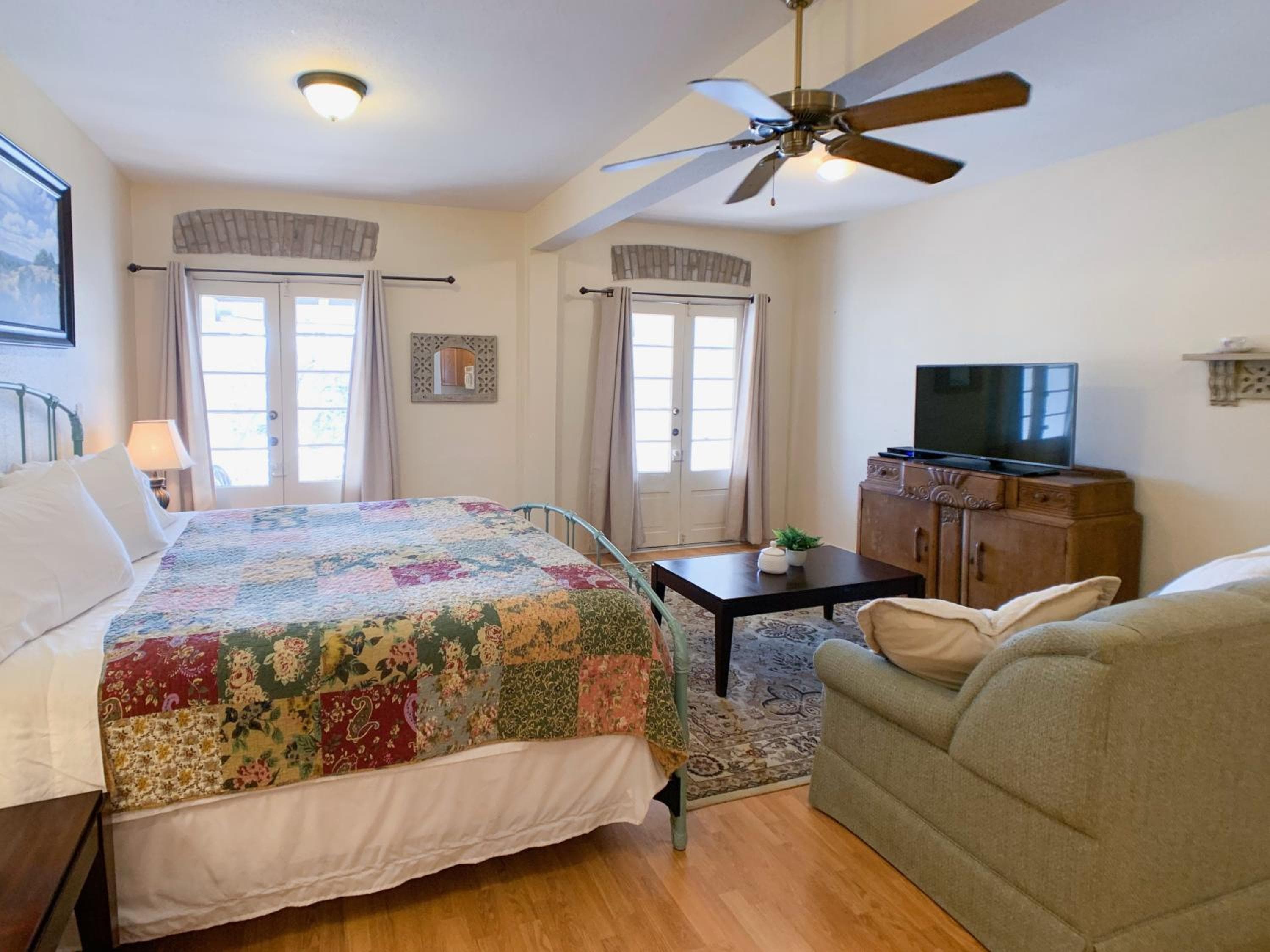 Schmitz Bed & Breakfast, New Braunfels, photo 3