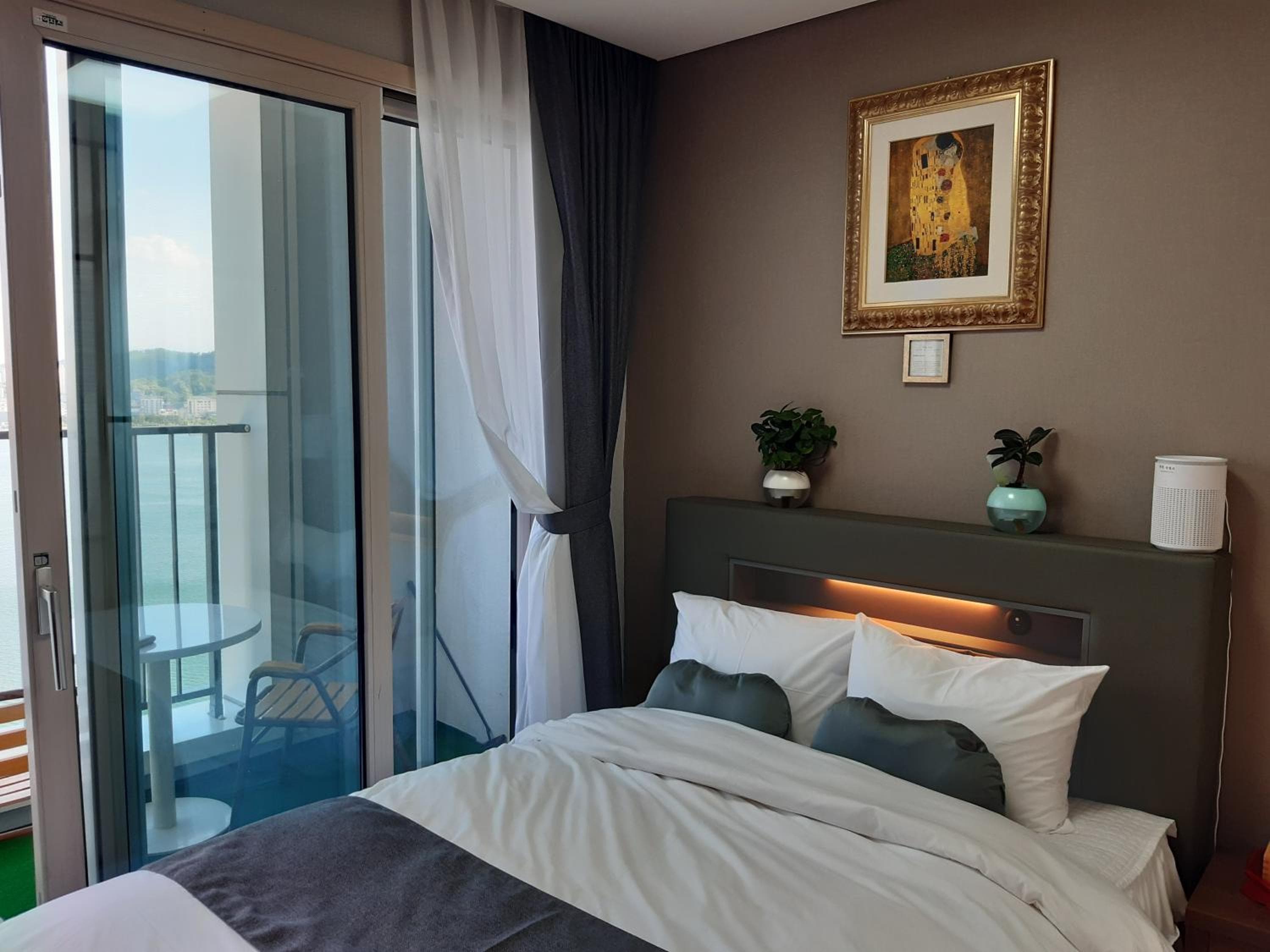 Samsung-Home11층 주니어스위트룸, Ocean & Lake view, Netflix O, Sokcho, photo 5