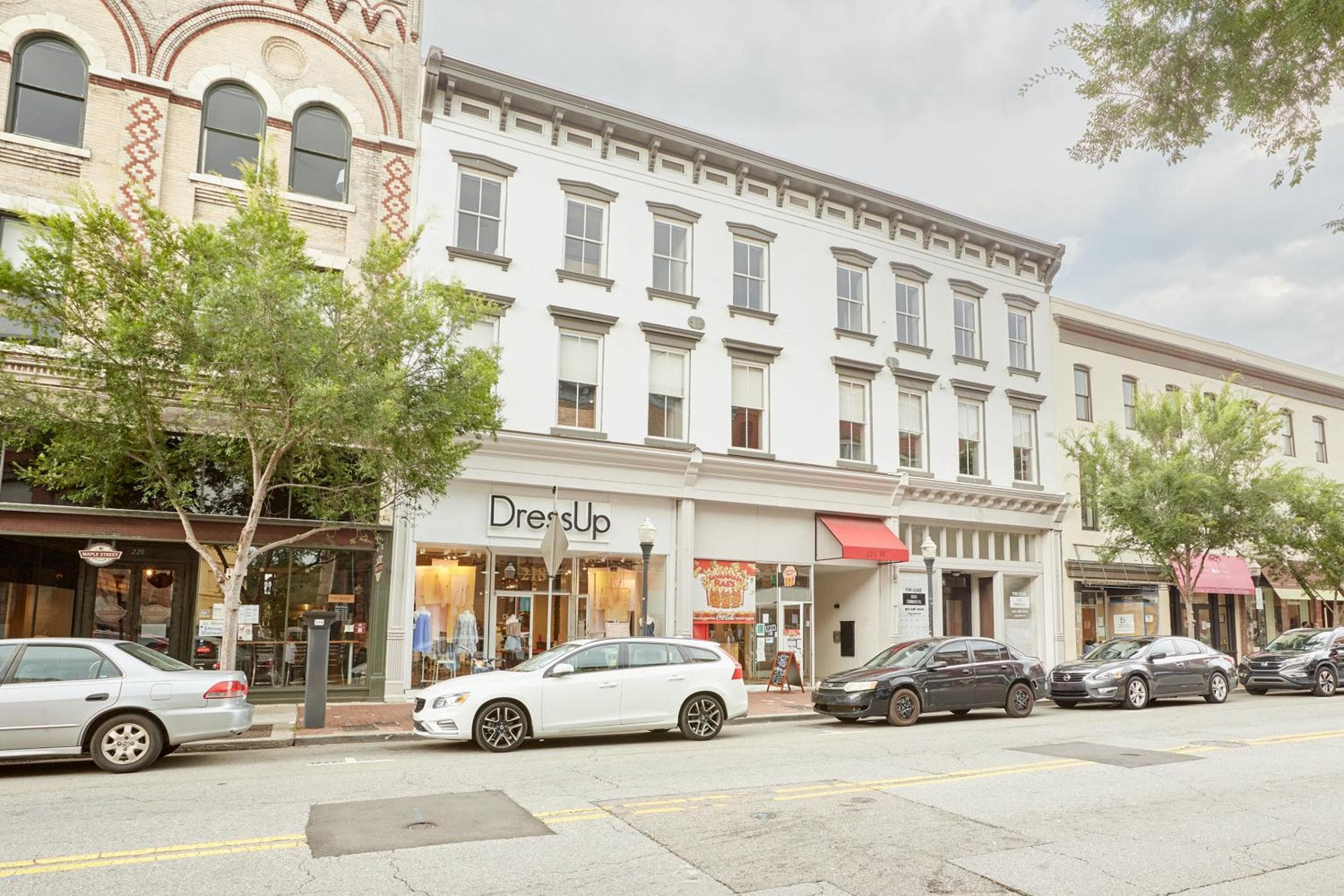Sonder Ellis Square, Savannah