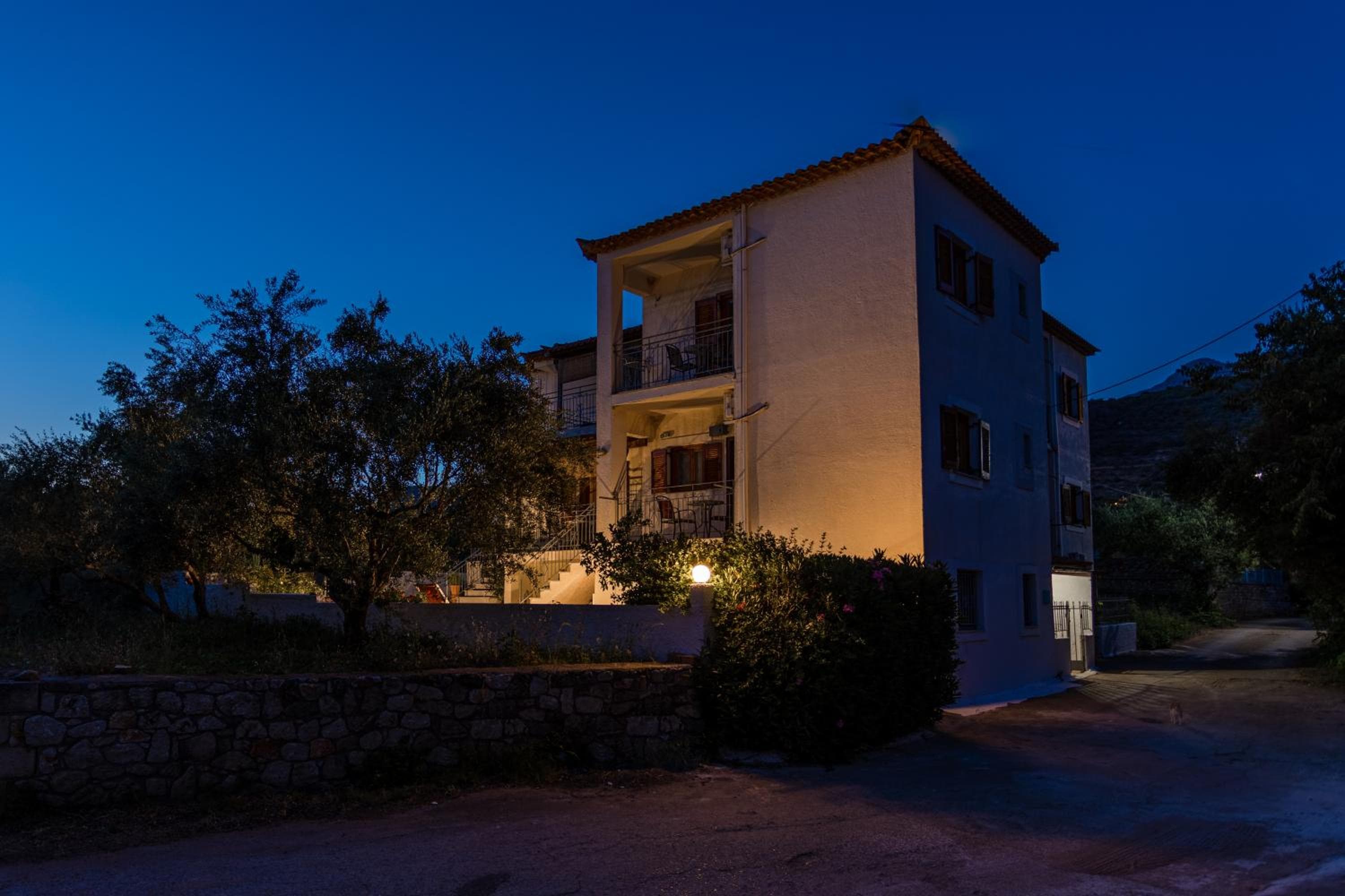 Lefkis apartments & studios, Stoupa