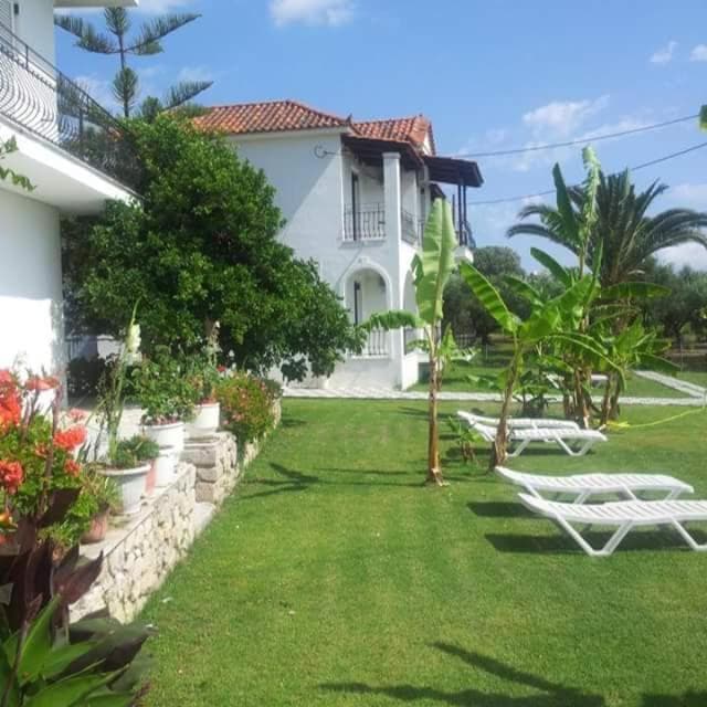 Akropolis studios, Laganas