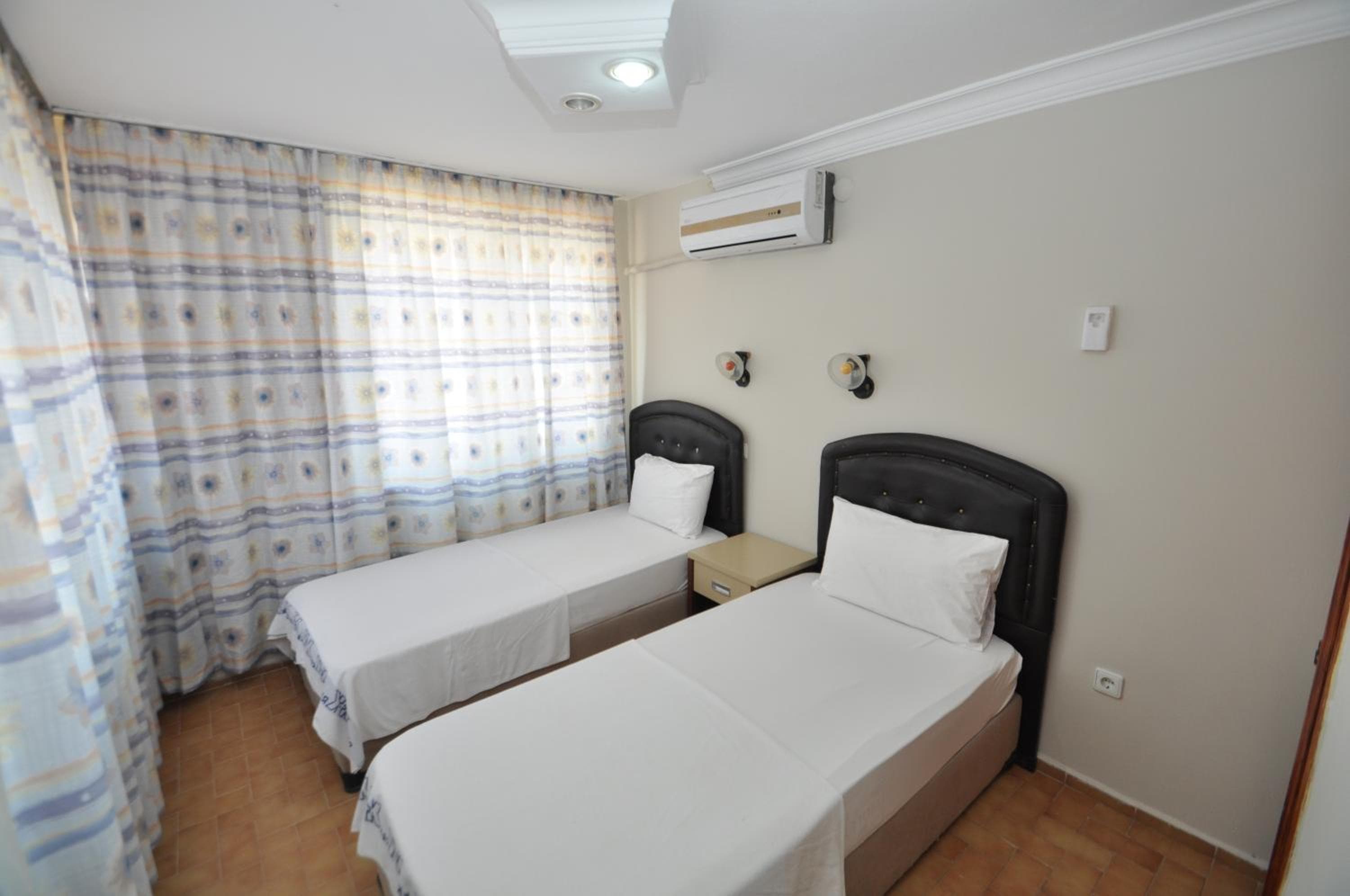 Defne & Zevkim Hotel, Marmaris, photo 2