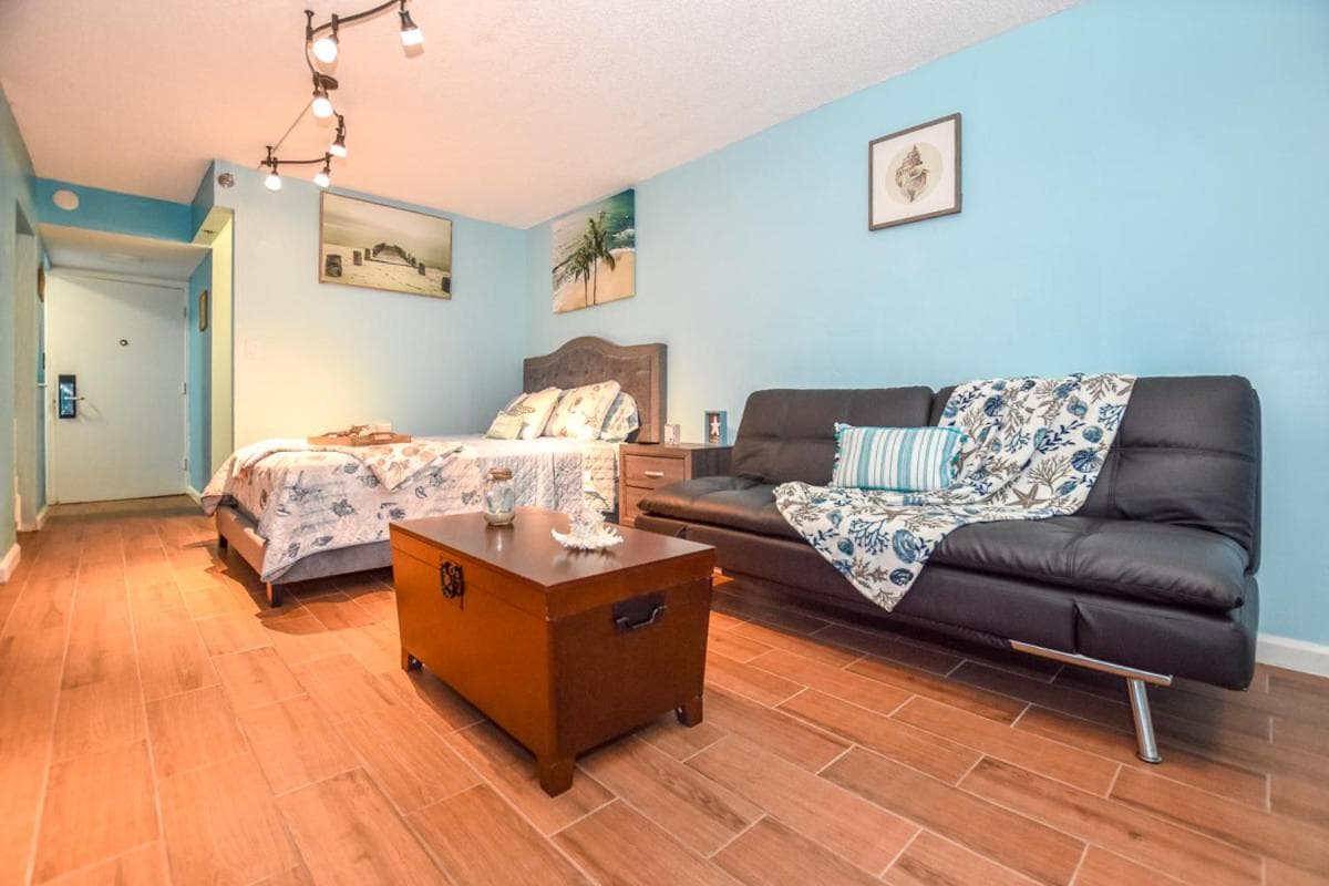 Daytona Condo with Beautiful Ocean and City View, Daytona Beach, photo 3