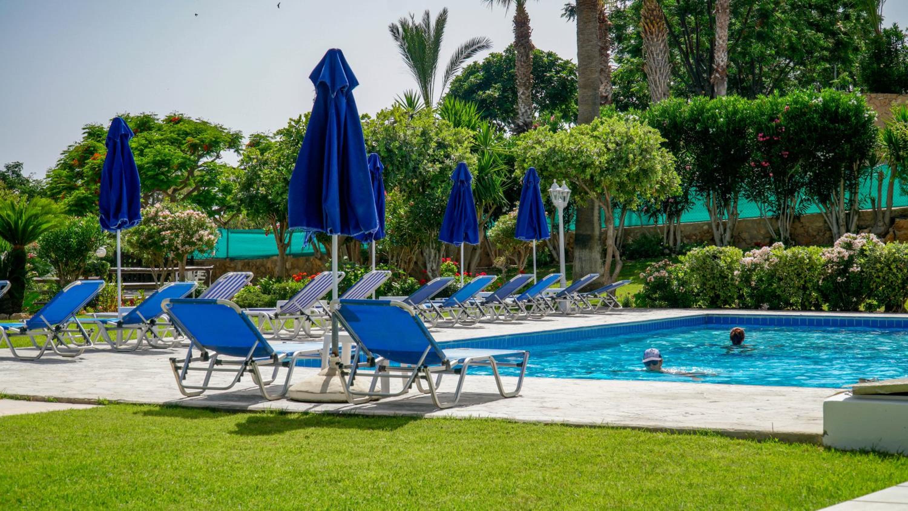 Rododafni Beach Apartments, Paphos City, photo 3