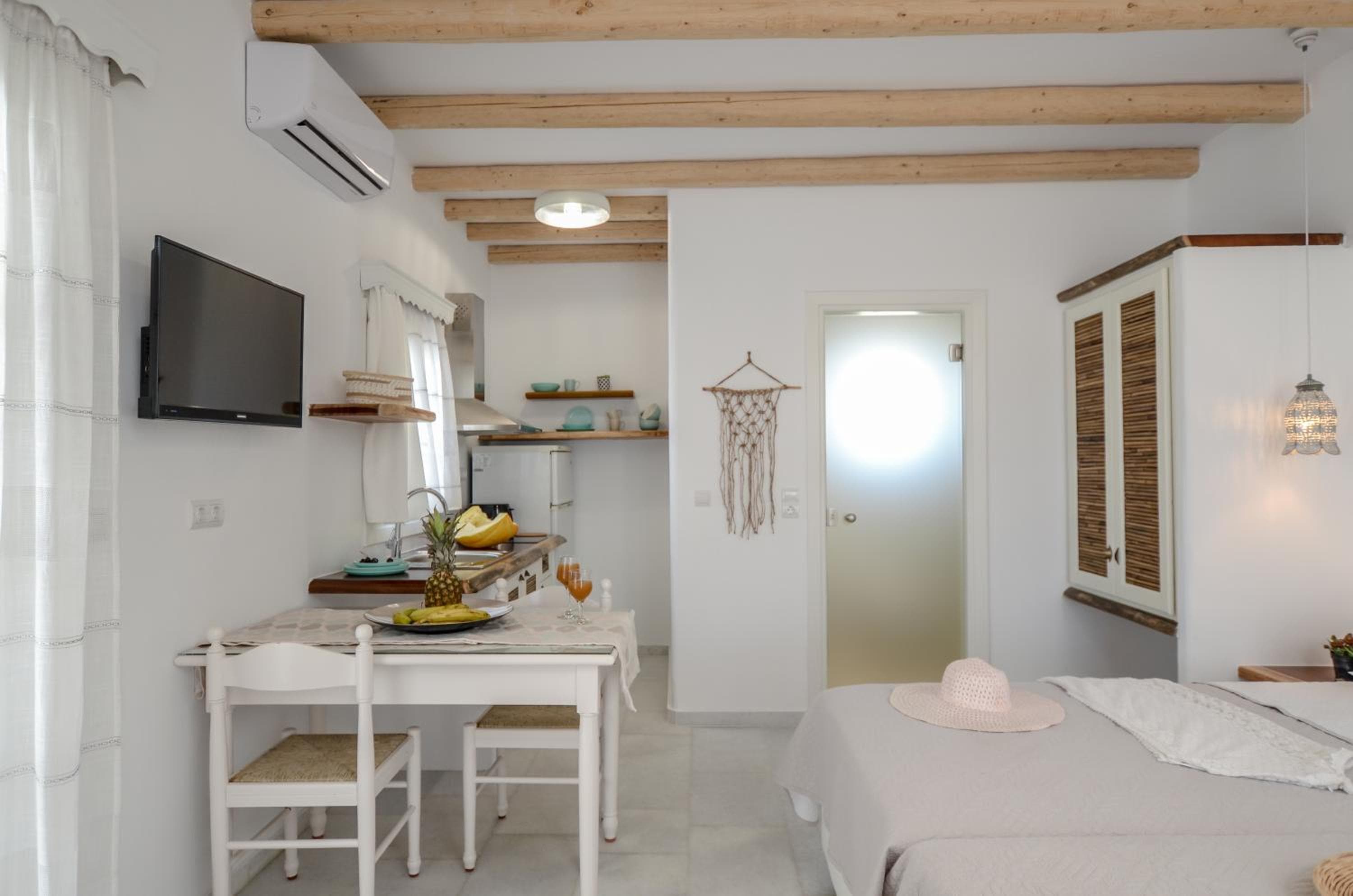 Birikos Studios & Apartments, Agios Prokopios, photo 2