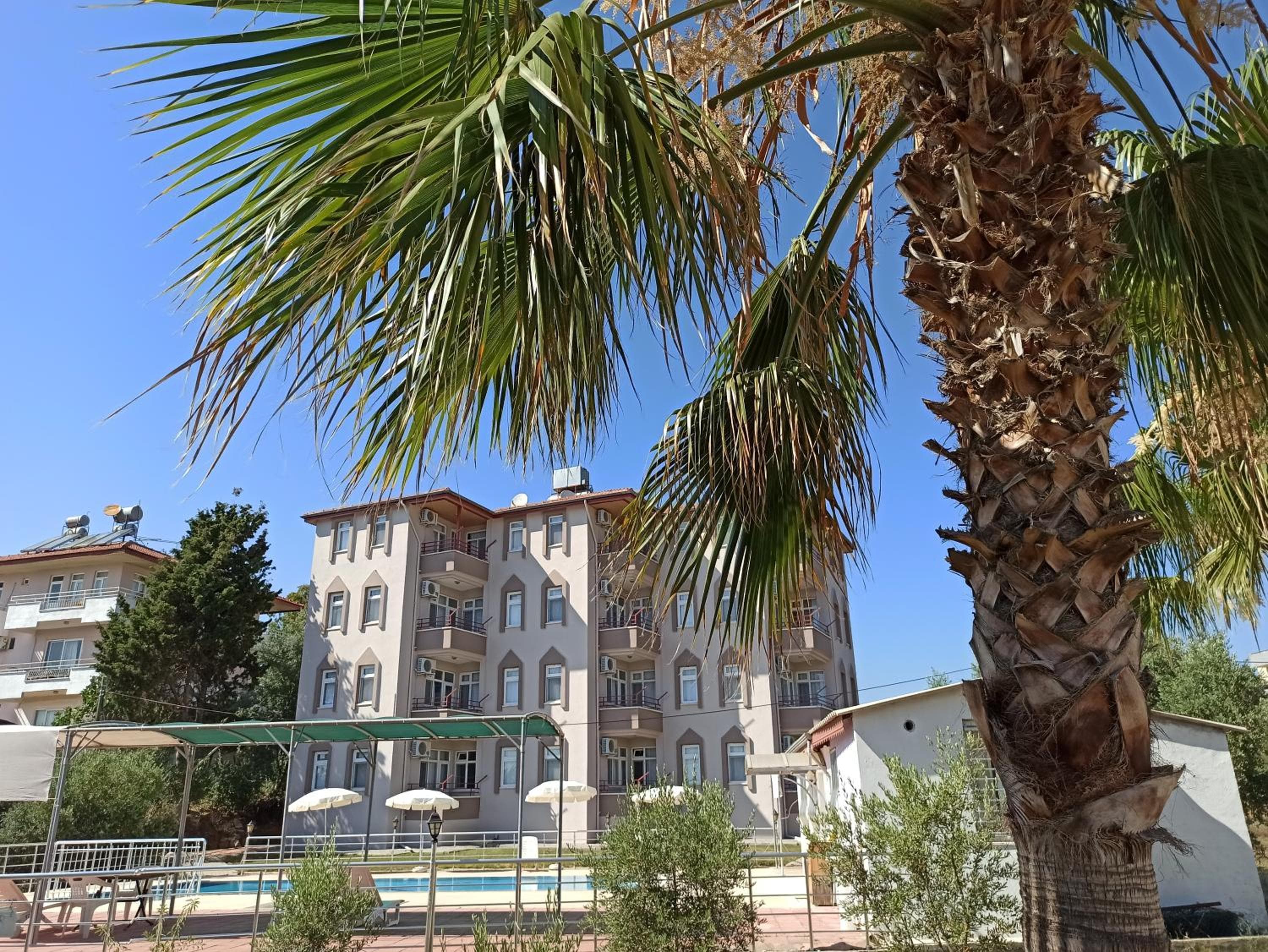 Sercan Apart, Kızılot