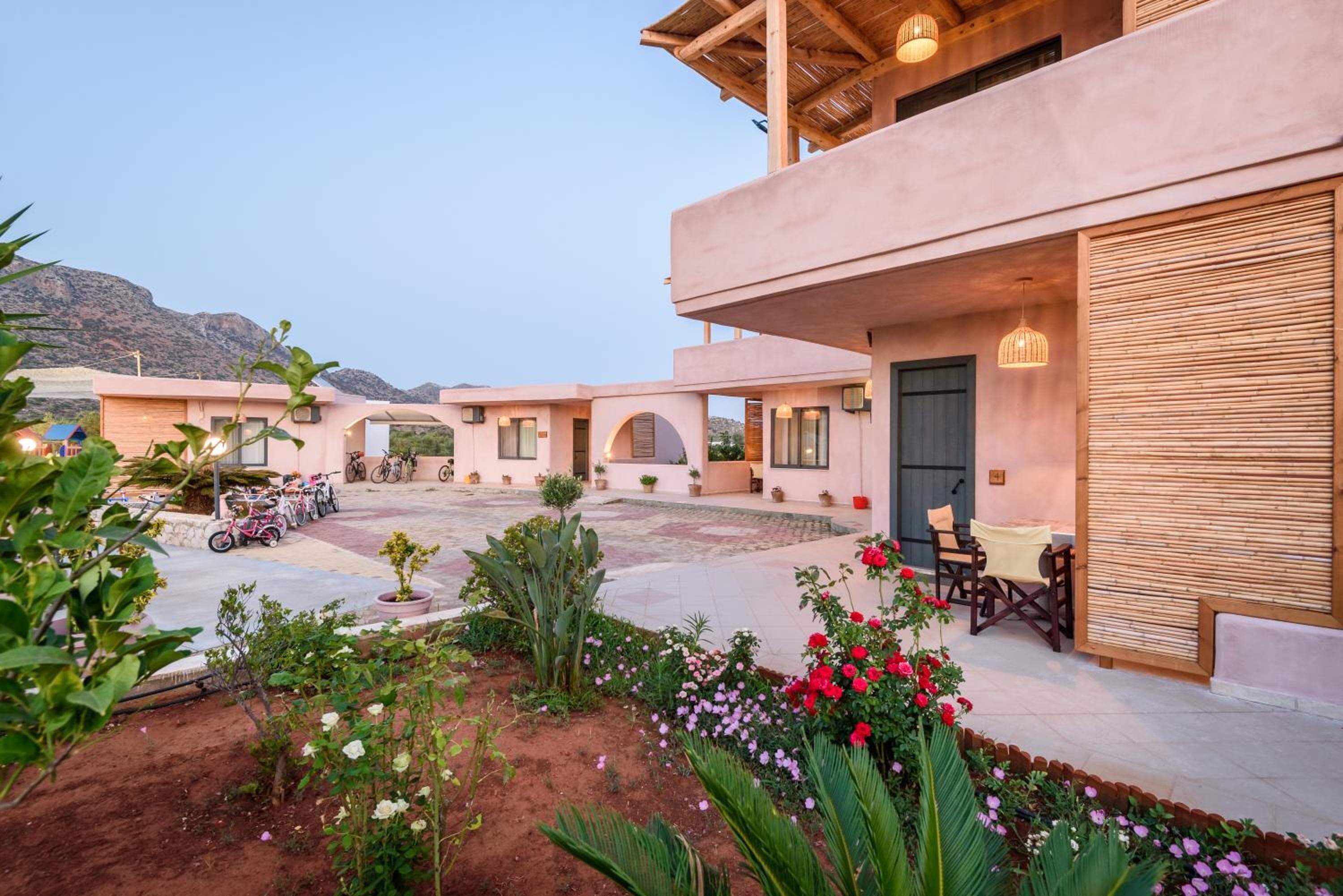 Paradisio Baby & Kinder Apartments, Stavros