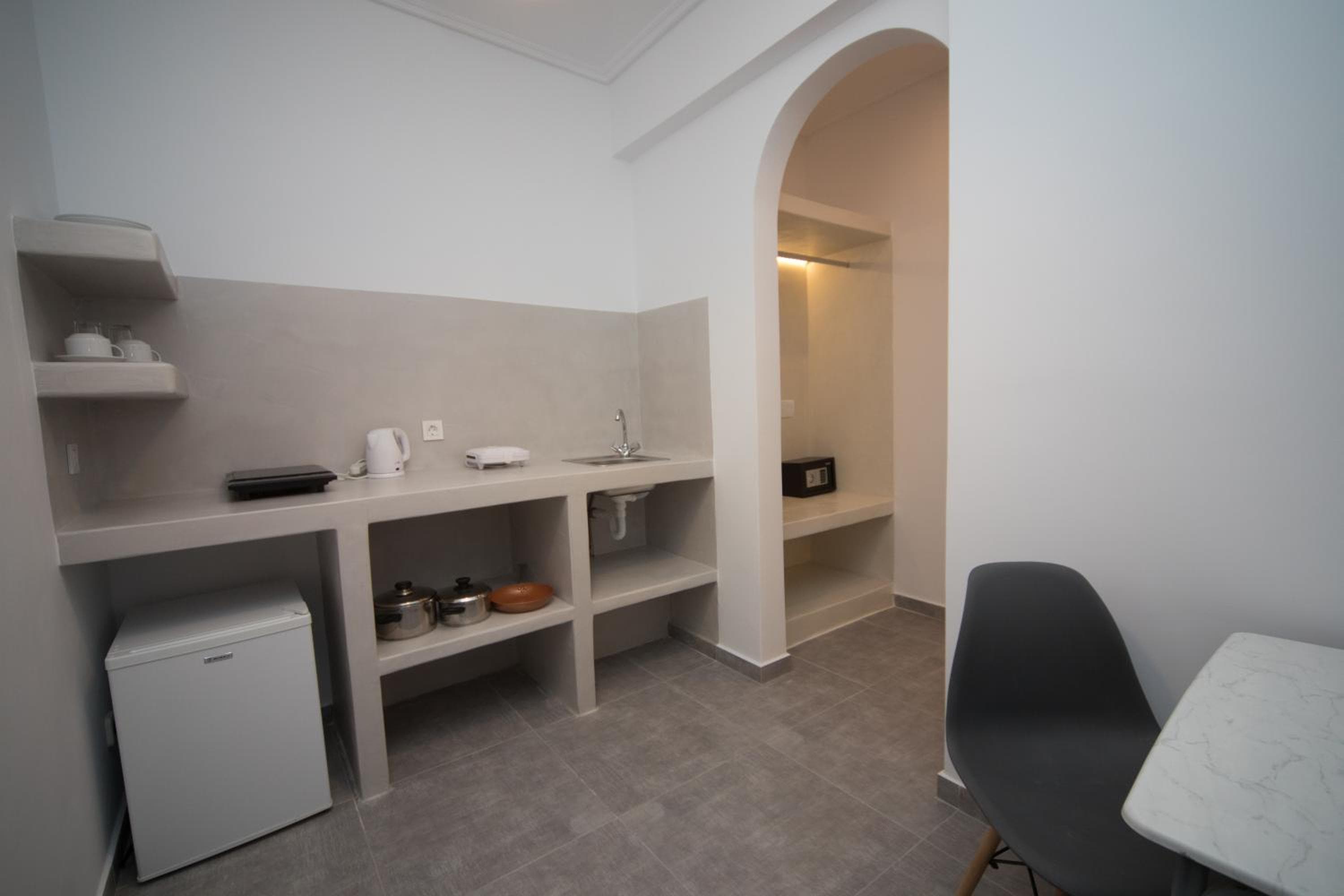 Markakis Studios Fira Town, Fira, photo 2