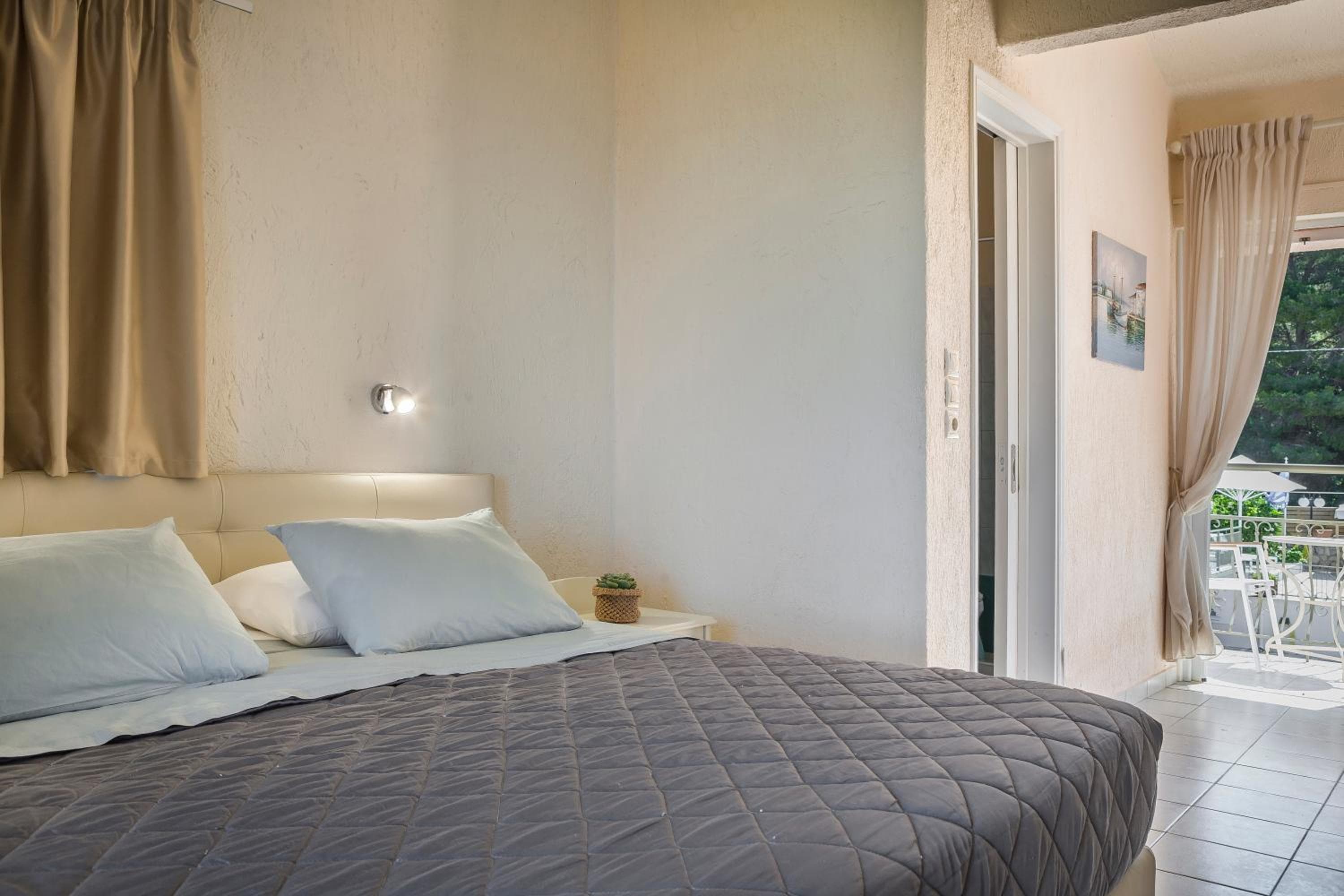 Panorama Fanari studios and apartments, Argostoli, photo 3