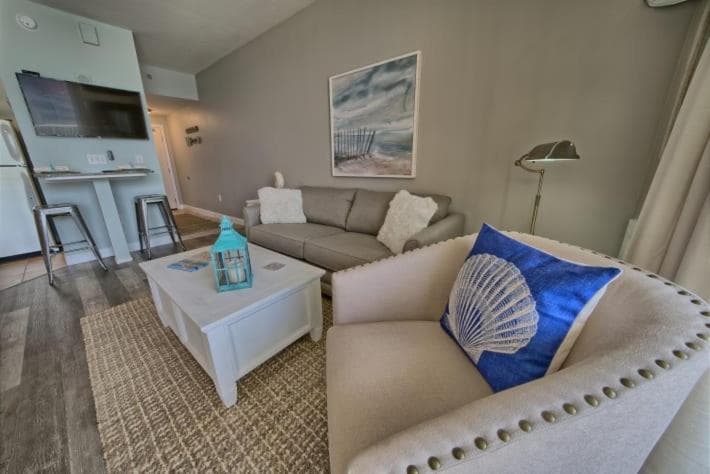 Deluxe Beachfront Studio, Shores of Panama, Oceanviews and Updated, Panama City Beach, photo 4