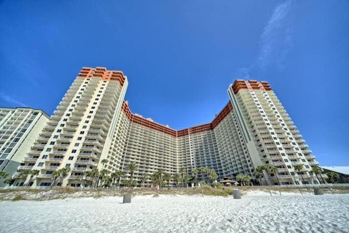 Deluxe Beachfront Studio, Shores of Panama, Oceanviews and Updated, Panama City Beach
