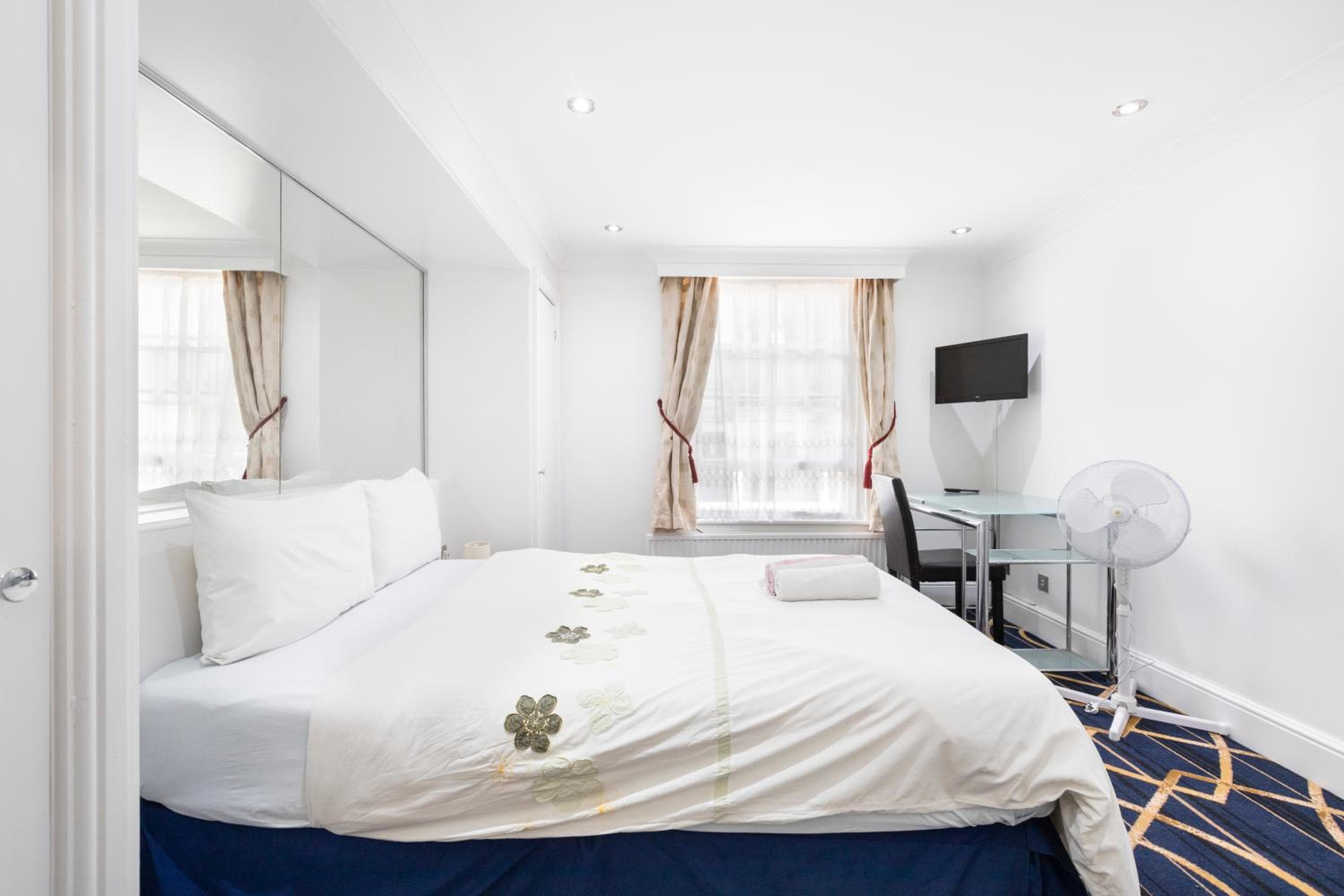 Marble Arch Mews Apart'hotel, London, photo 5