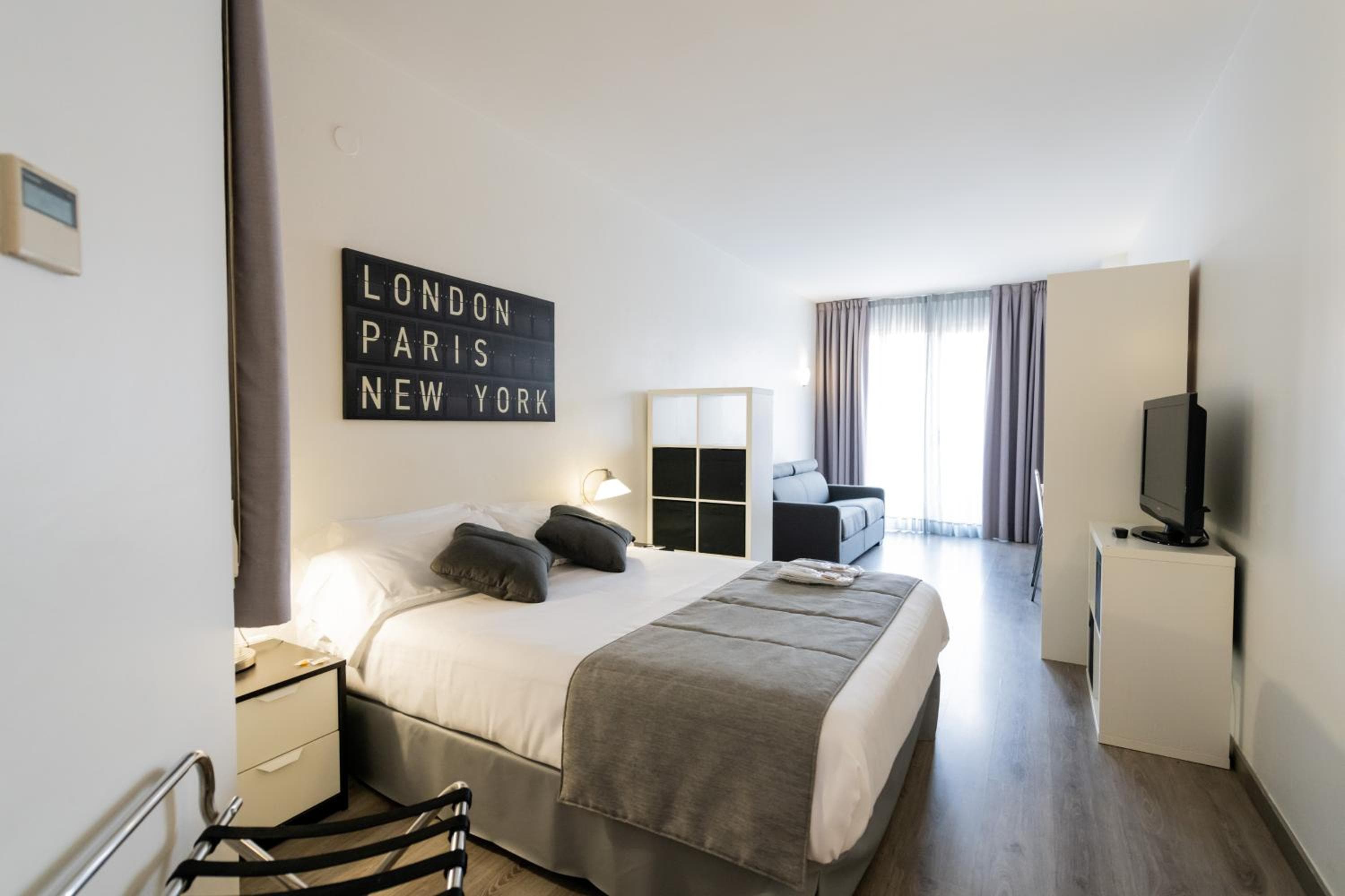 Aparthotel Atenea Calabria, Barcelona, photo 3