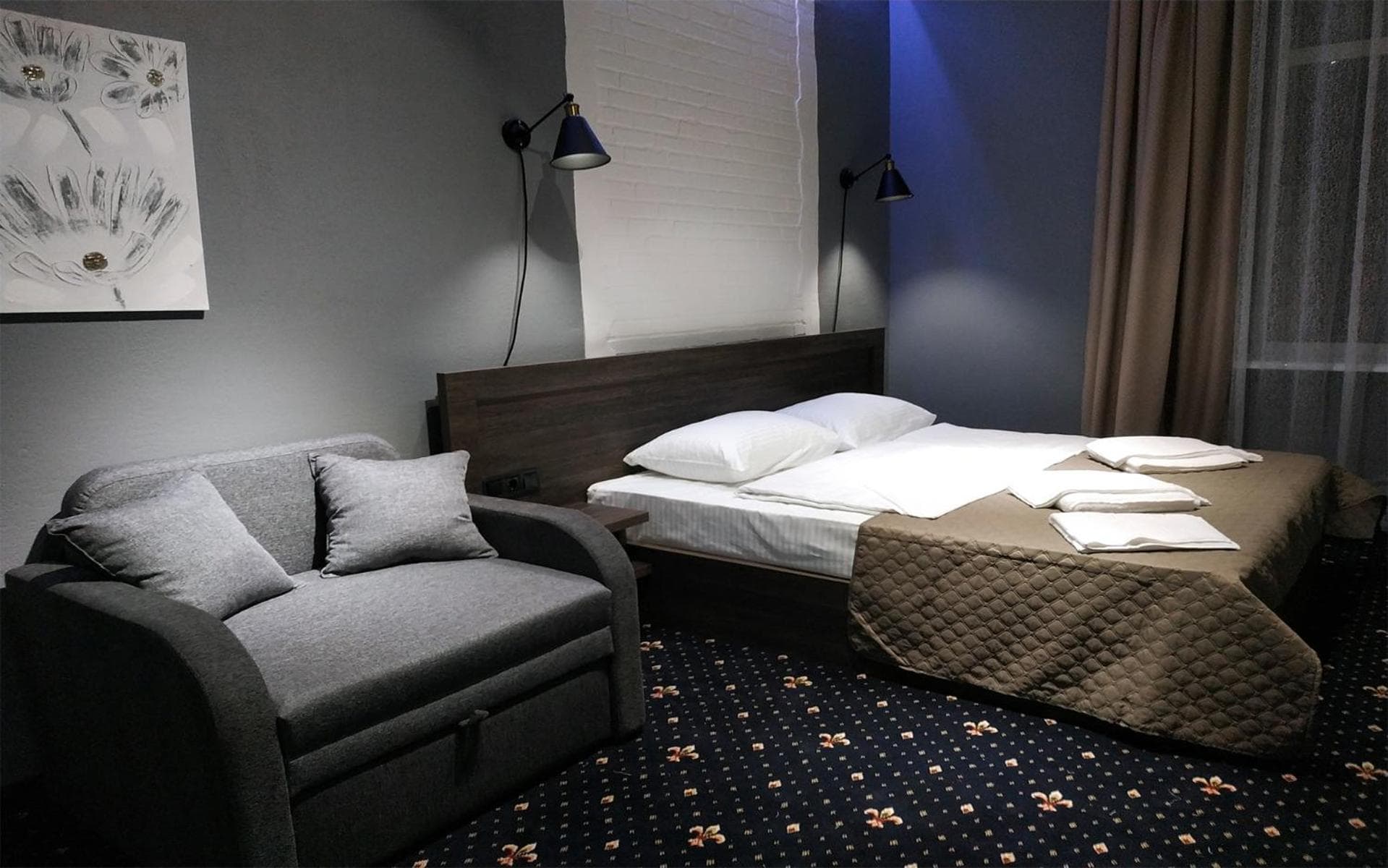Luxury.ap, Ivano-Frankivsʼk, photo 2