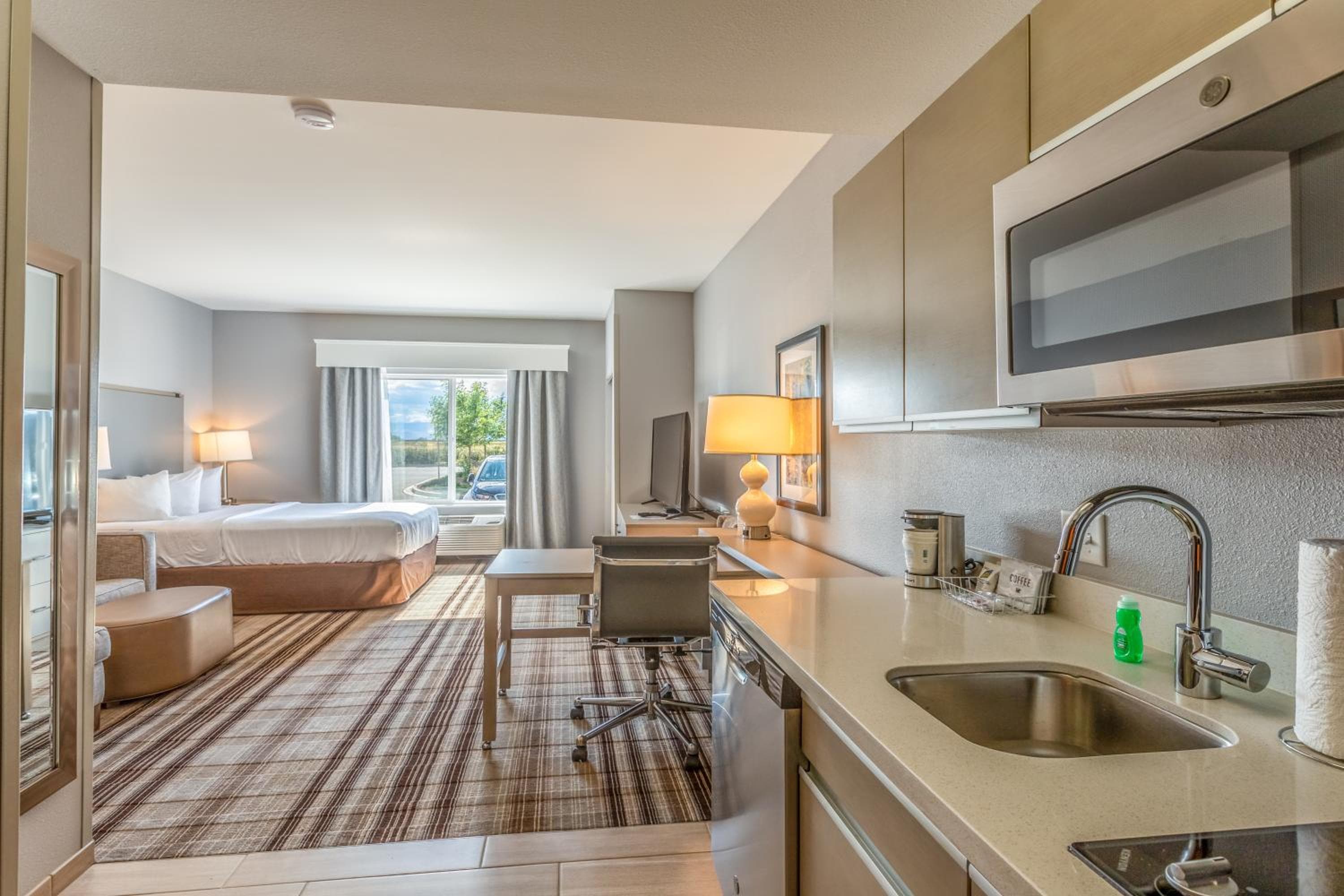 Hawthorn Extended Stay by Wyndham Loveland, Johnstown, photo 5