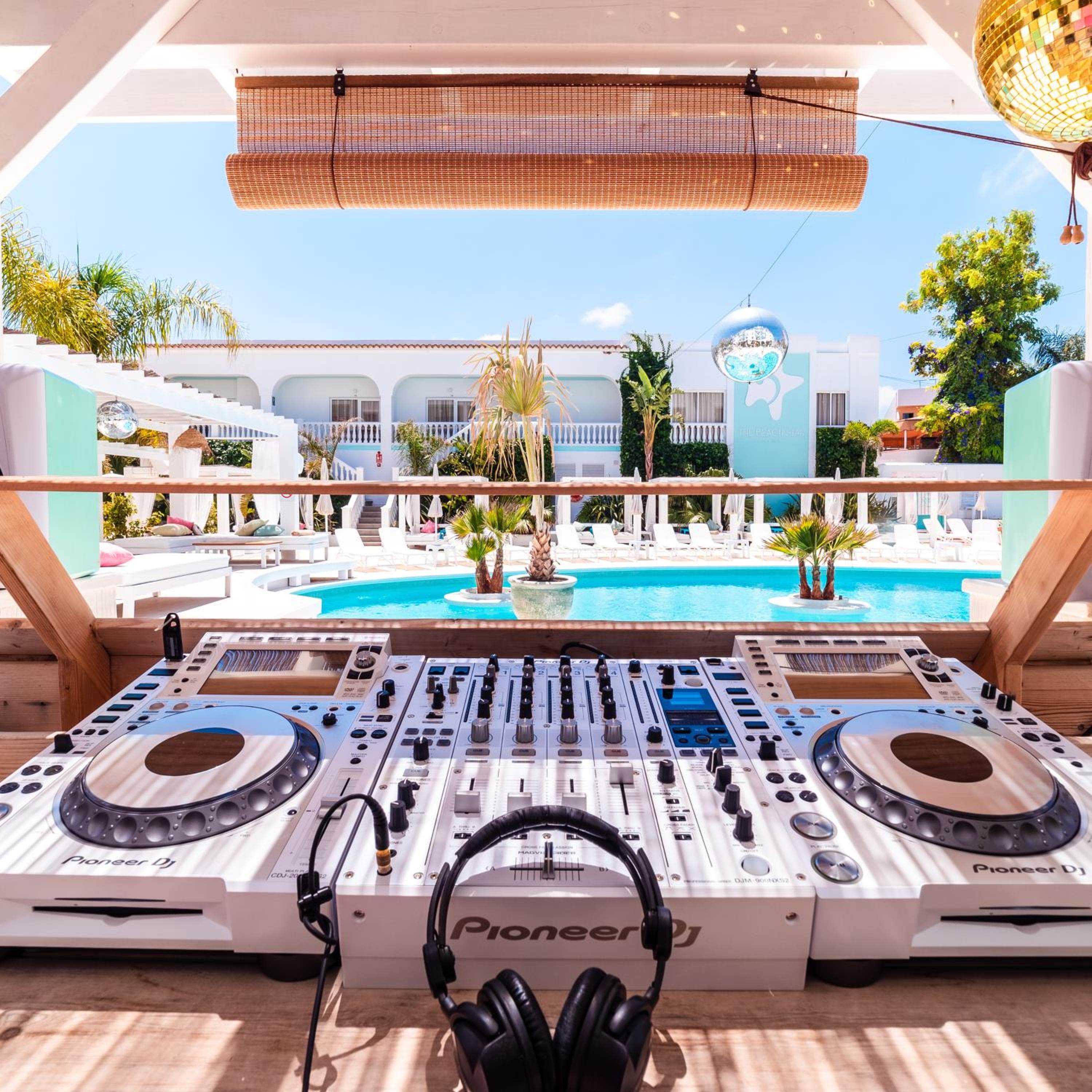 ENDLSS BEACH & DISCO HOTEL IBIZA Adults Only, San Antonio Bay, photo 4