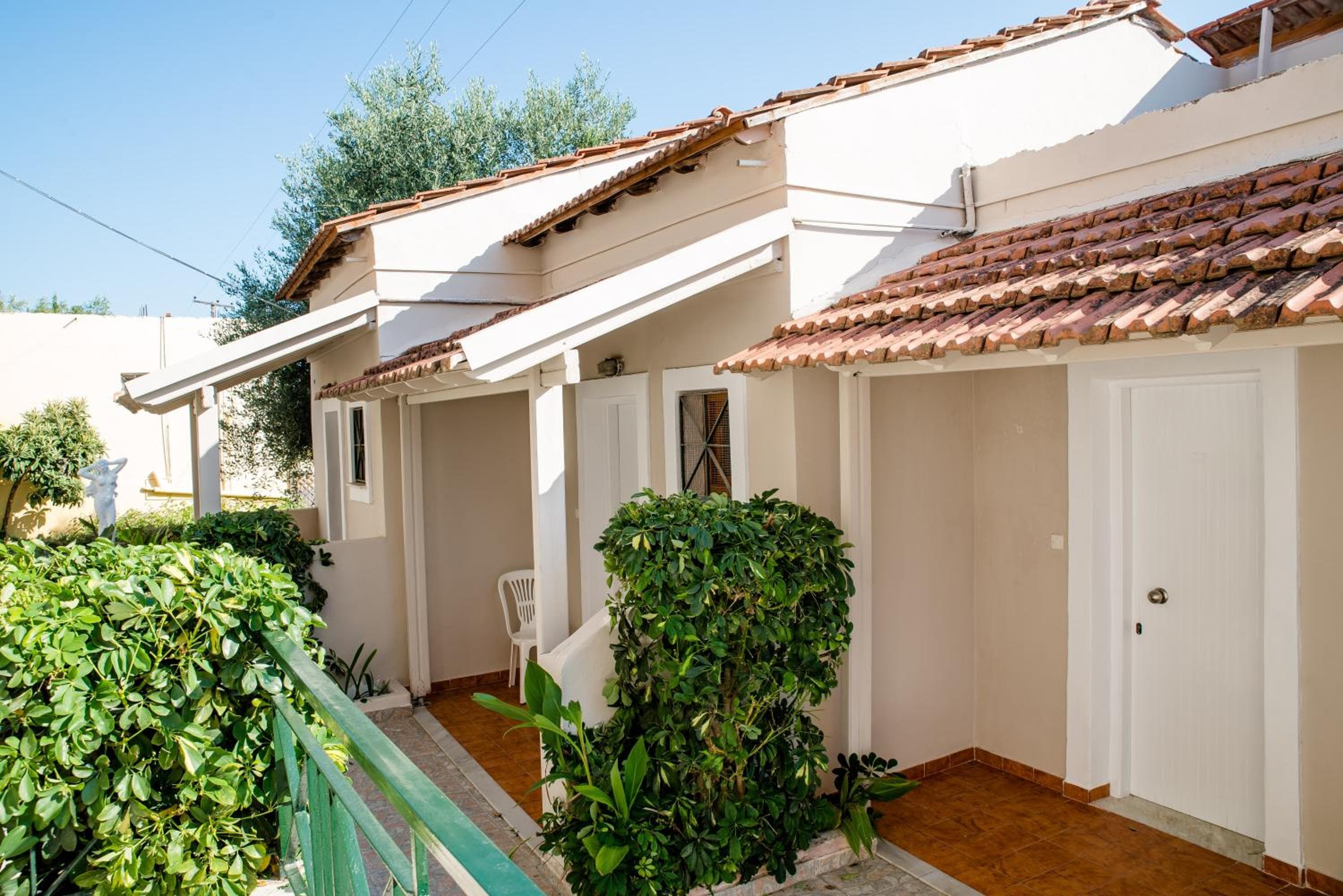 Kalypso studio Resorts, Kavos