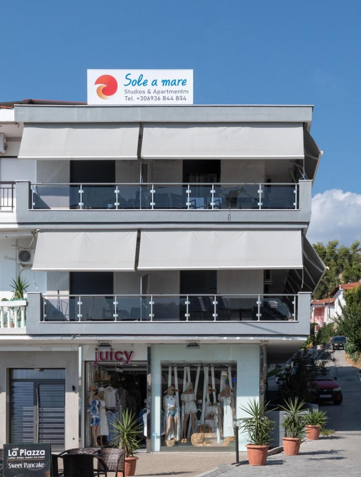 Sole A Mare, Neos Marmaras