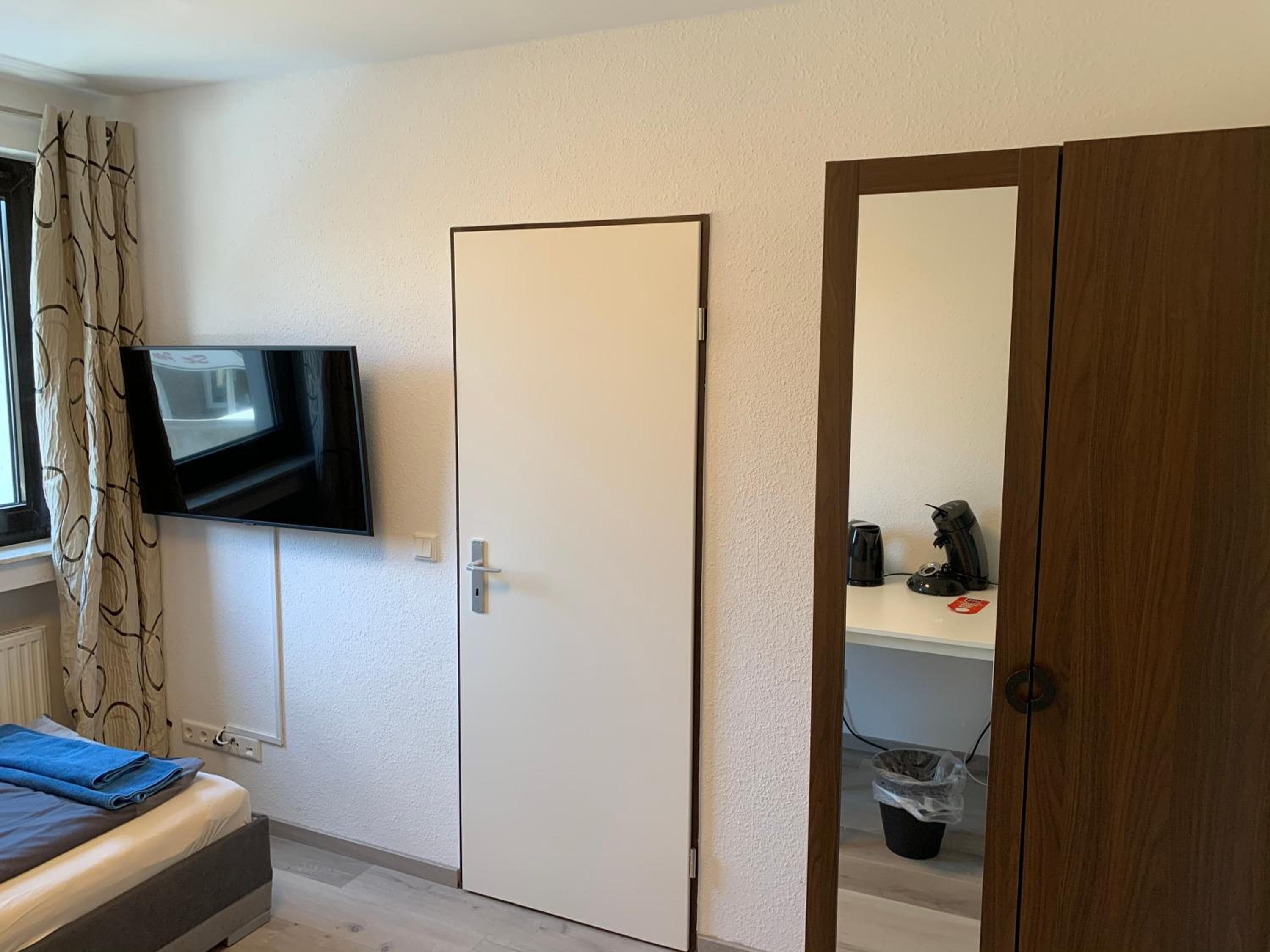 Apart-Hotel Rheinischer Hof Dormagen, Dormagen, photo 3