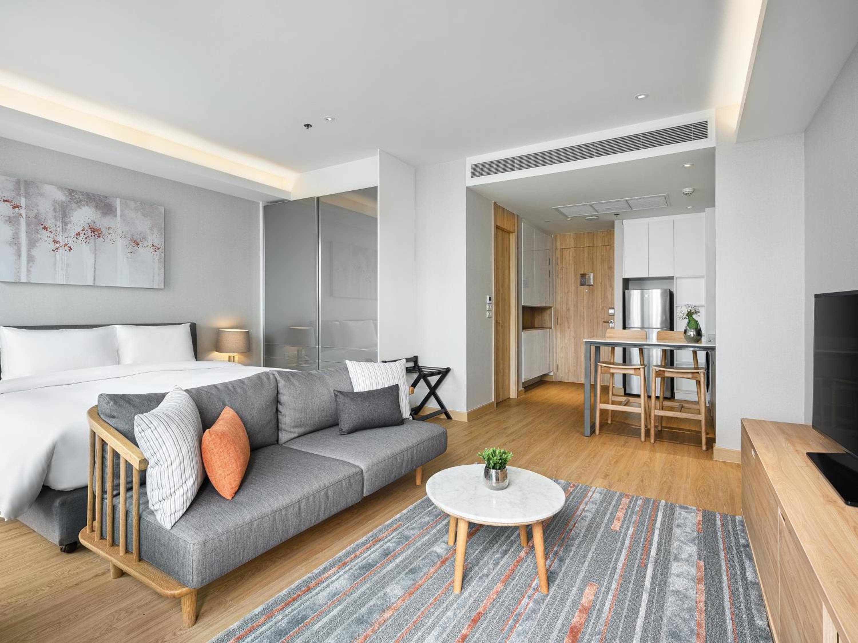 Oakwood Suites Bangkok, Bangkok, photo 3