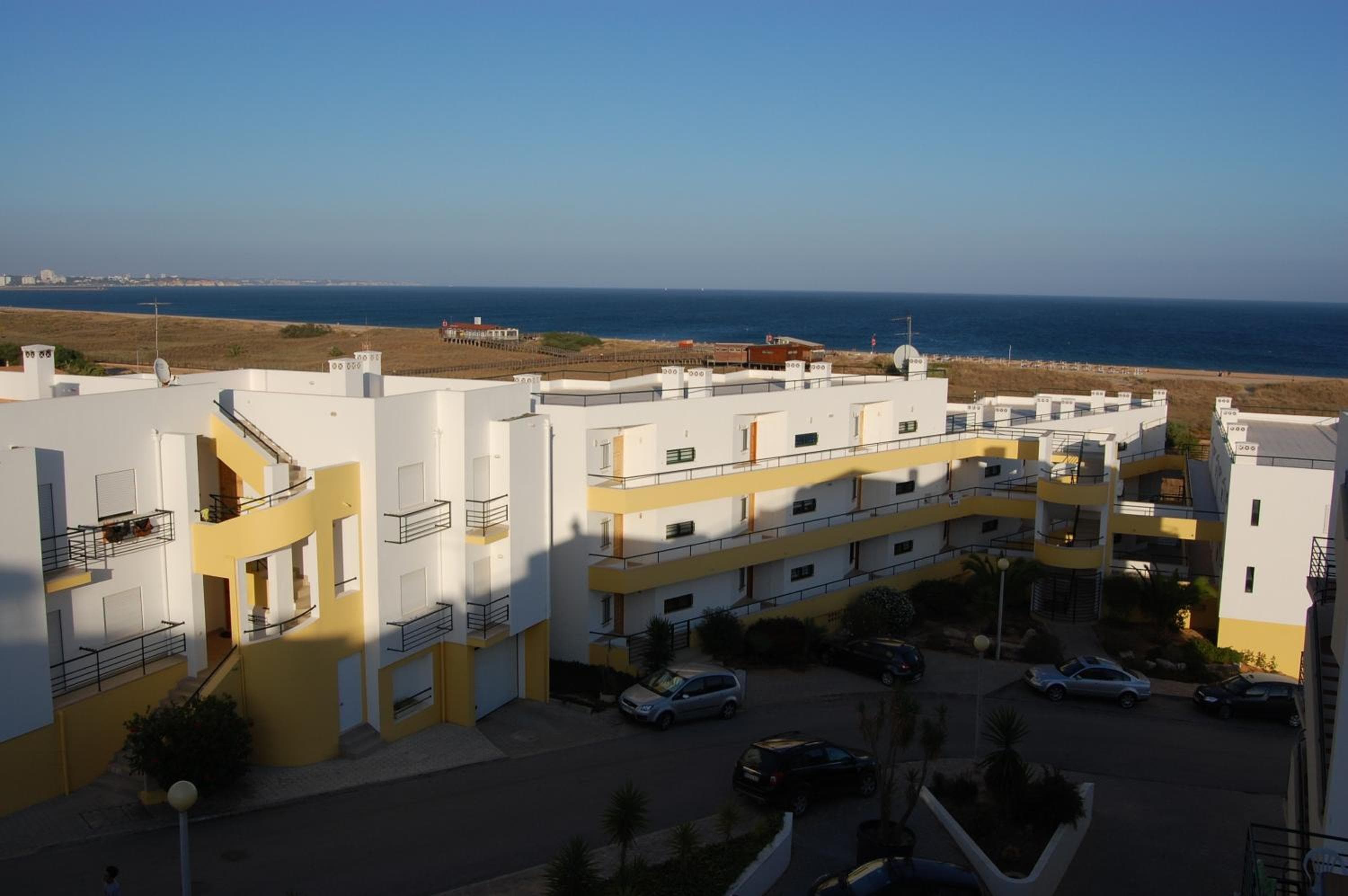 Clube Meia Praia, Lagos