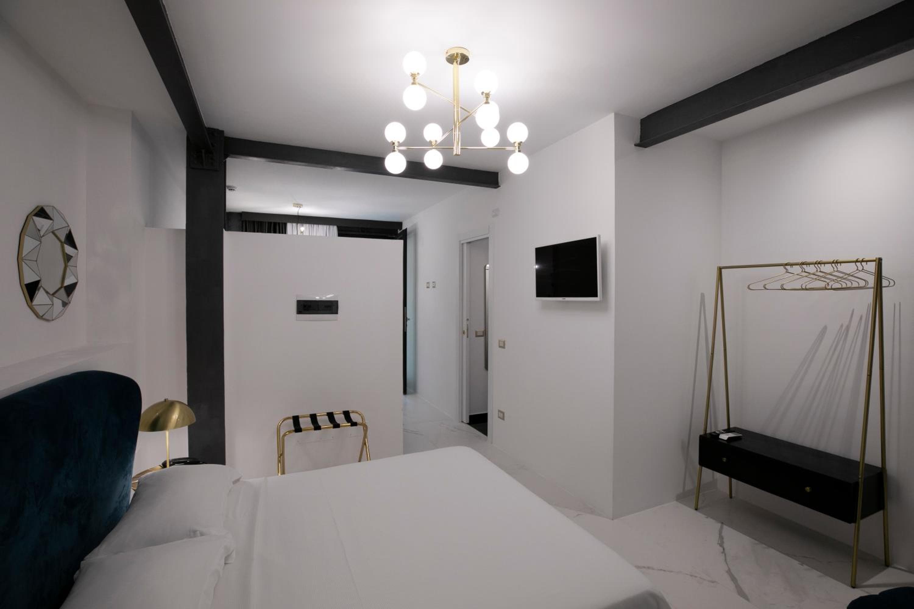 Azzoli Trapani - Apartments&Skypool - Adults Only, Trapani, photo 2