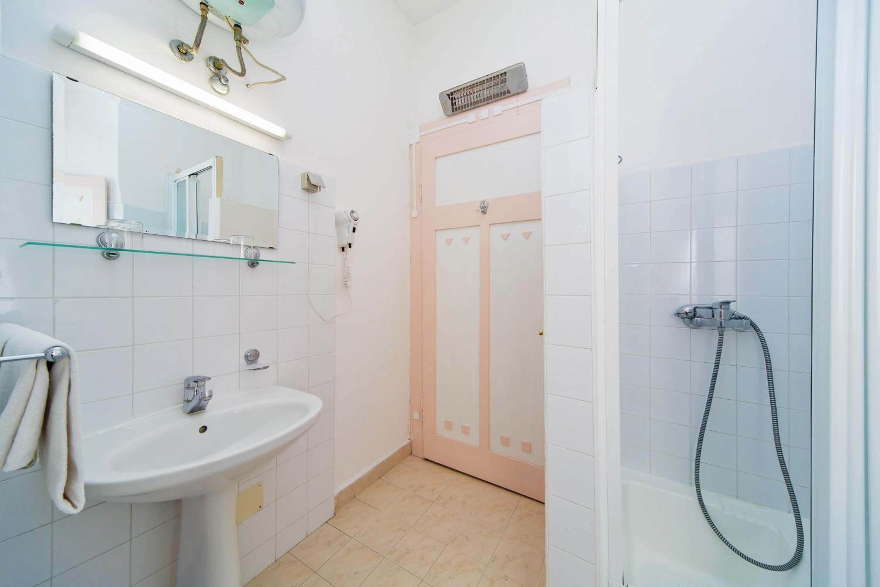 15 min from Dubai Marina & JBR beach Studio apartment AZURE BINGHATTI JVC, Dubai, photo 6