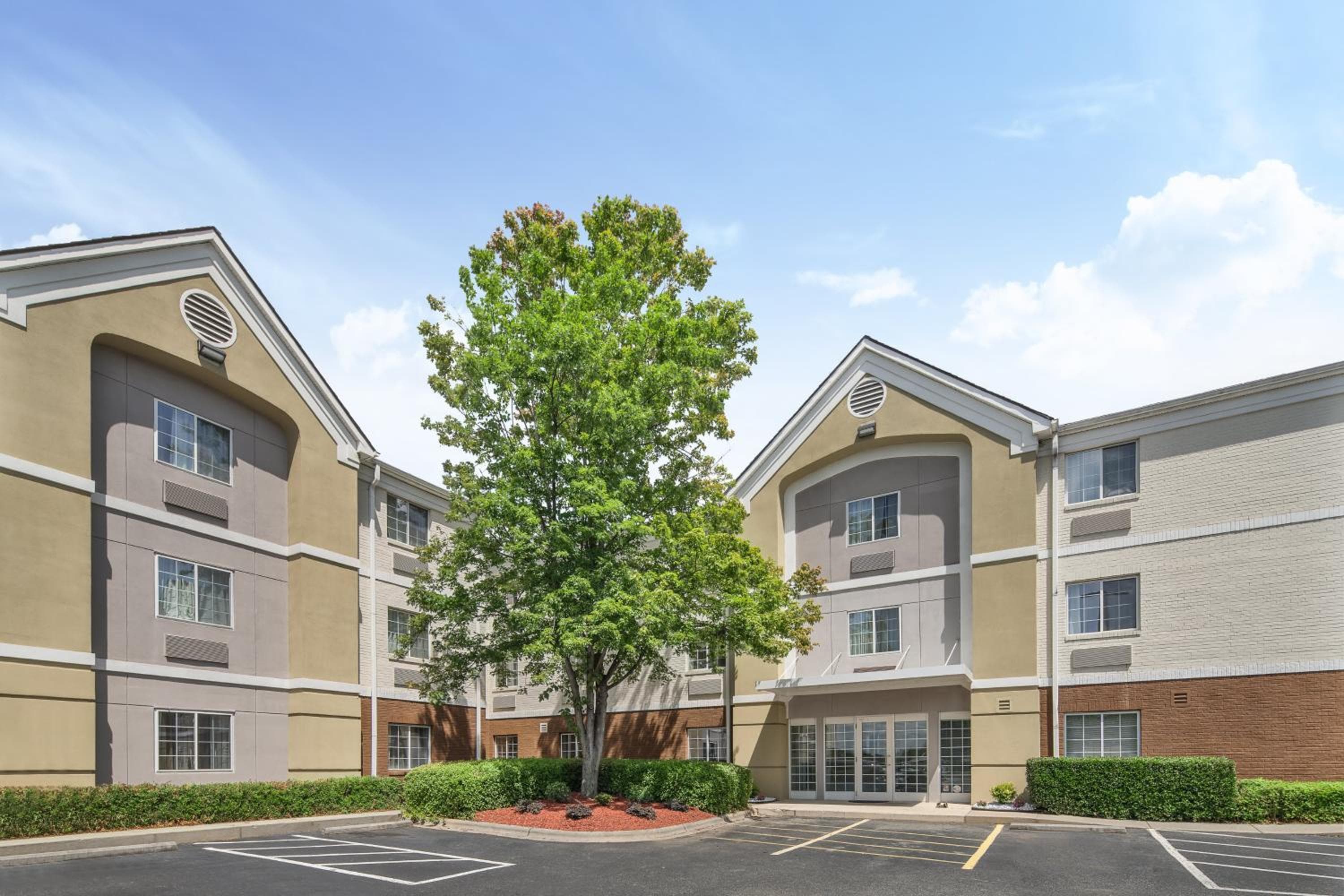Candlewood Suites Huntersville-Lake Norman Area by IHG, Huntersville