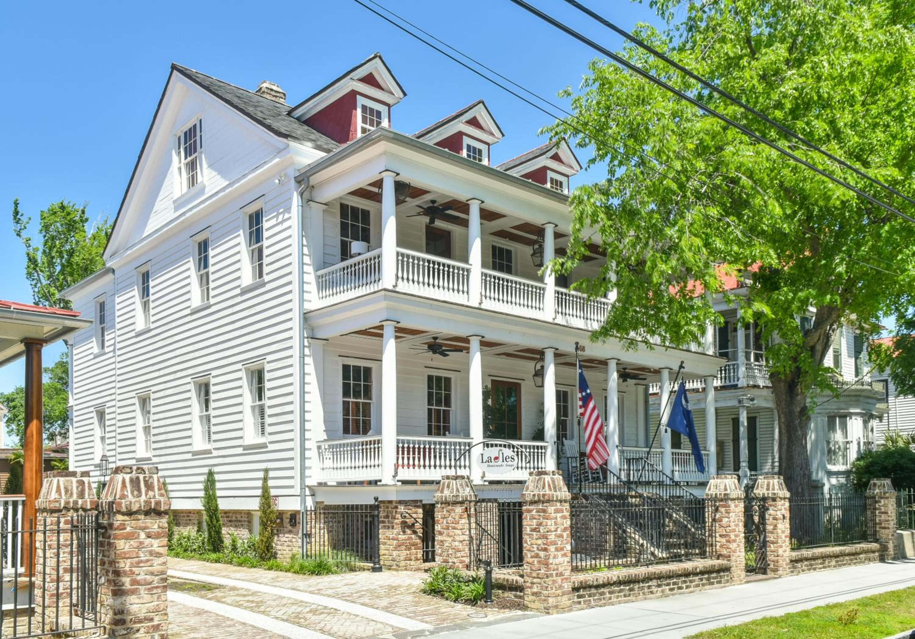 The Charlestonian, Charleston