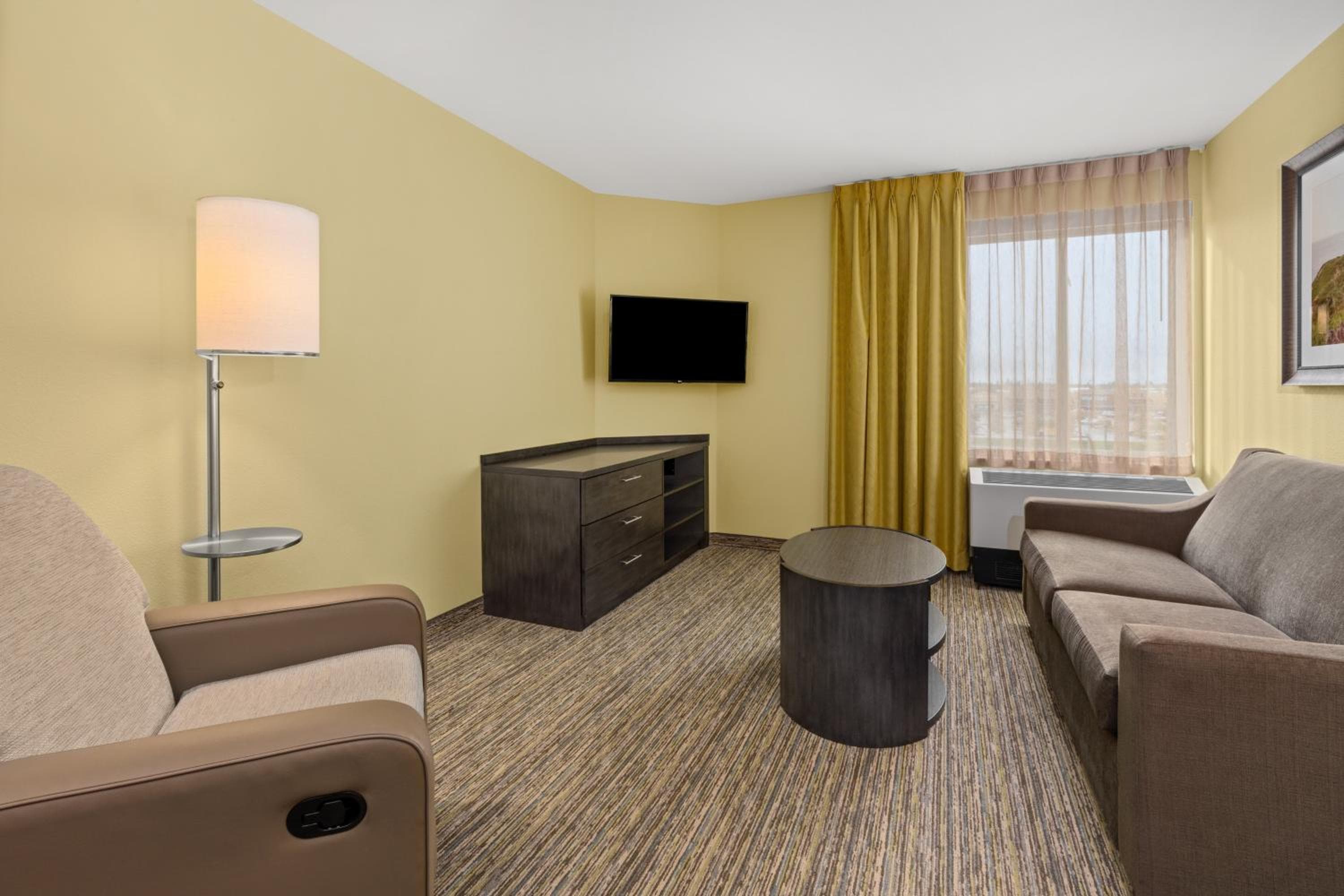 Candlewood Suites - Fairbanks by IHG, photo 2