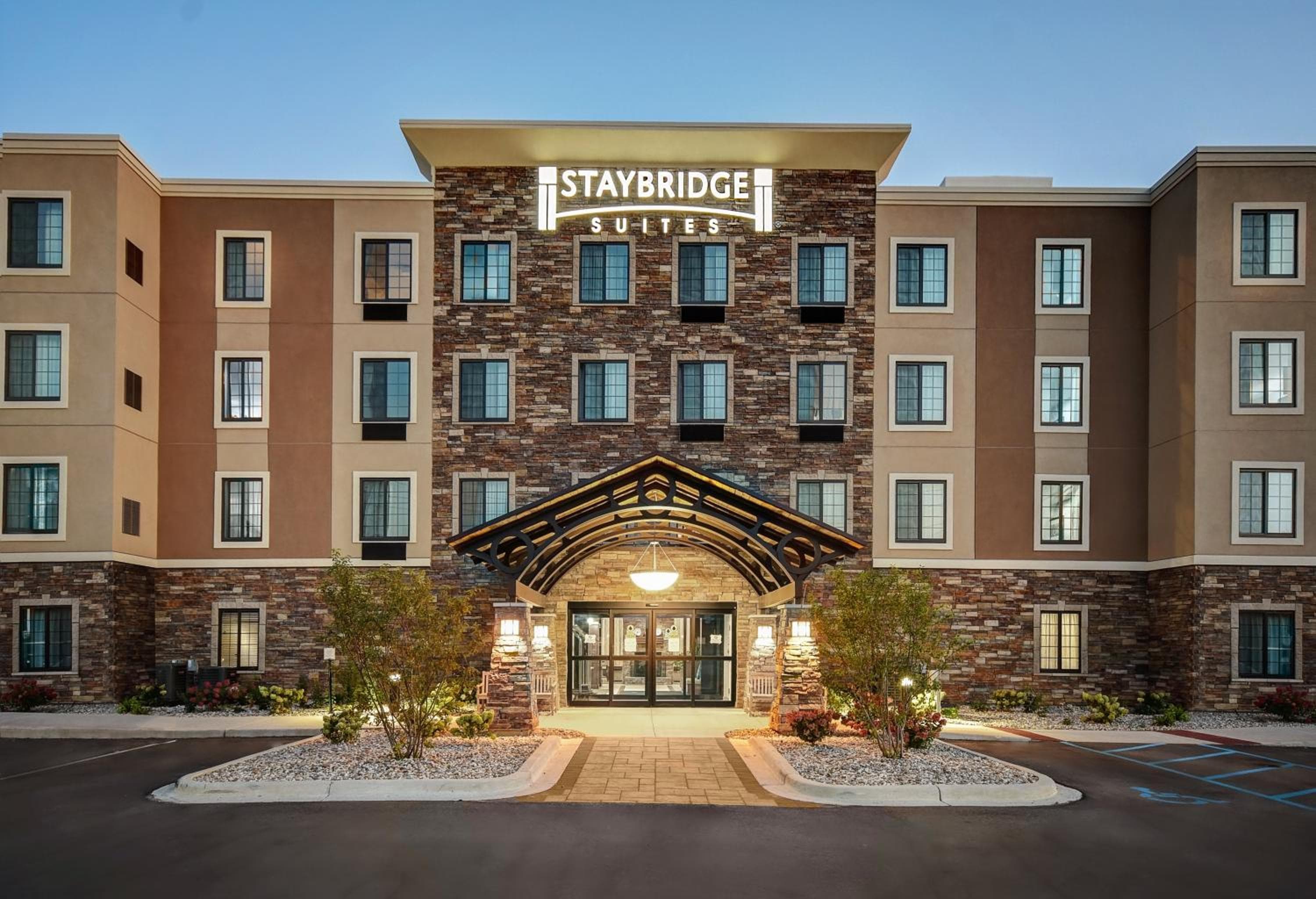 Staybridge Suites - Holland by IHG, Holland