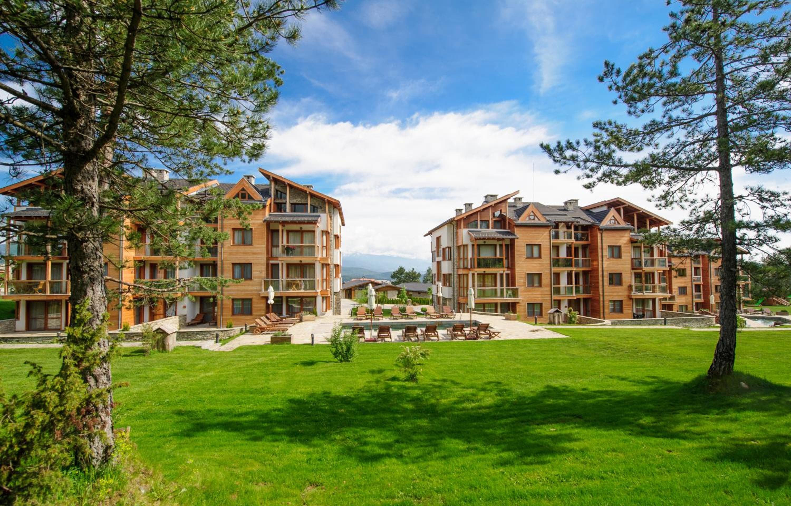 Pirin Golf & Country Club Apartment Complex, Bansko